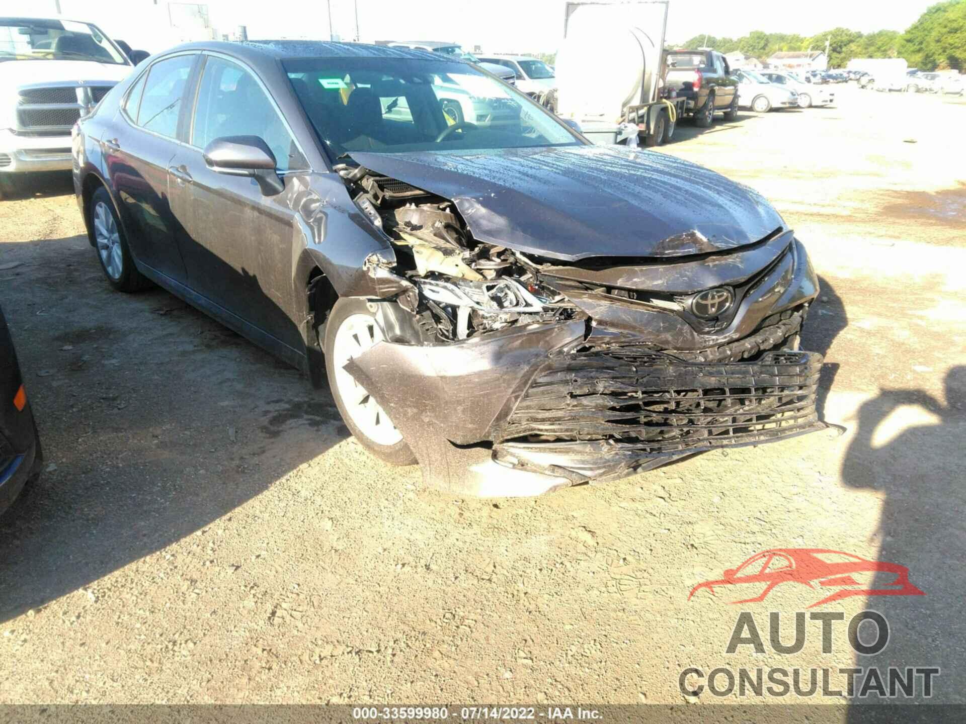TOYOTA CAMRY 2018 - 4T1B11HK8JU626919