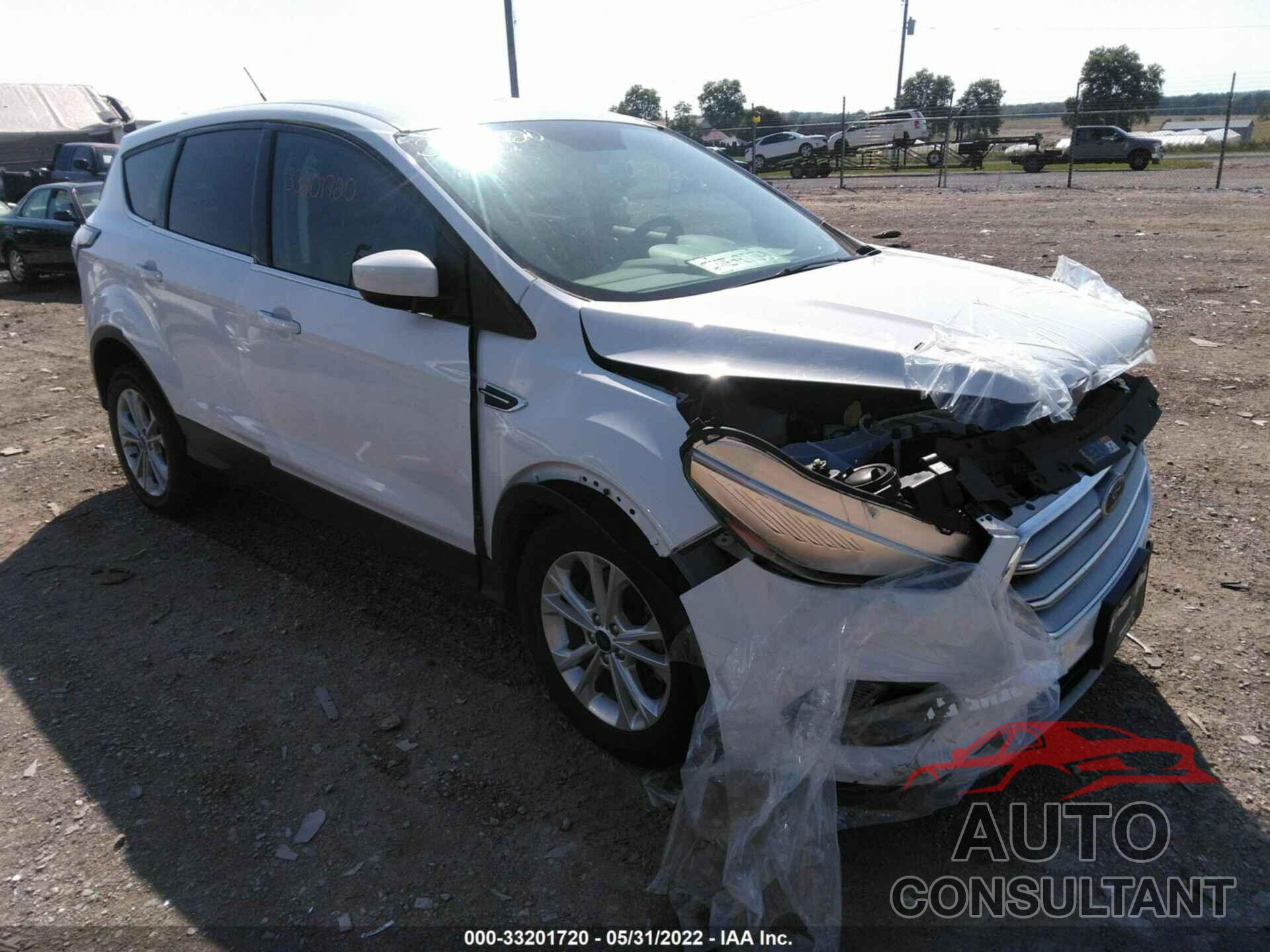 FORD ESCAPE 2017 - 1FMCU9GD3HUE62051