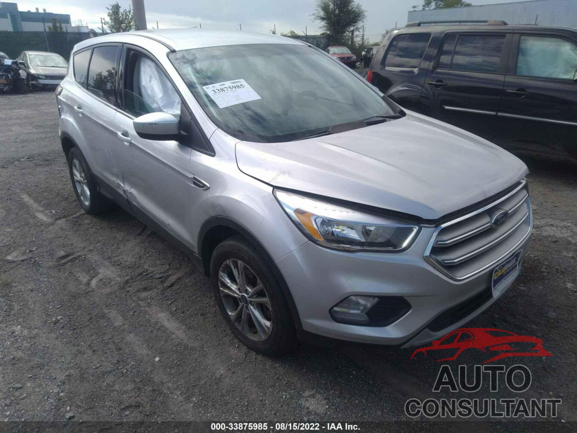 FORD ESCAPE 2017 - 1FMCU9G96HUB67375