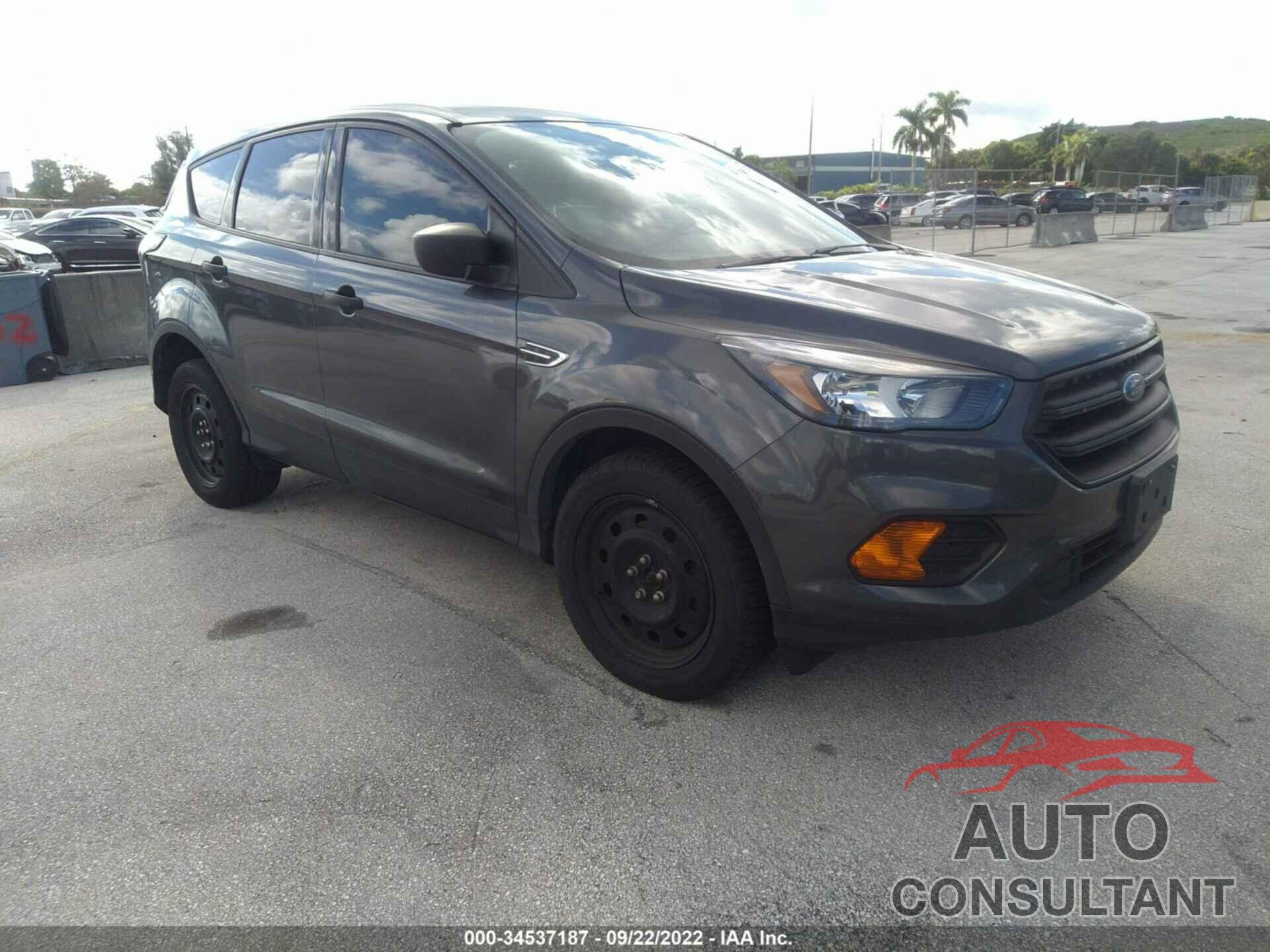 FORD ESCAPE 2018 - 1FMCU0F71JUD46103