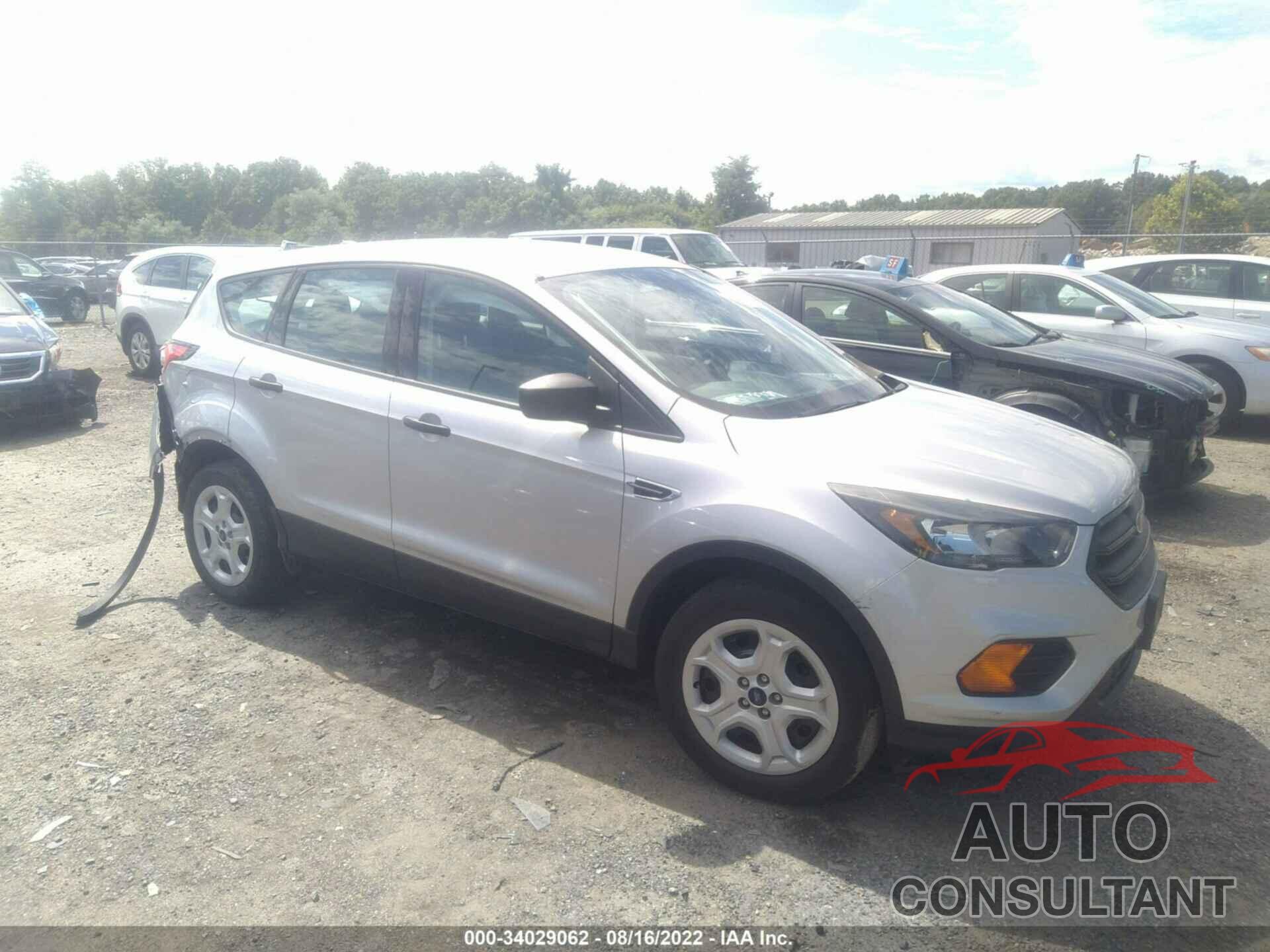 FORD ESCAPE 2018 - 1FMCU0F73JUA49317