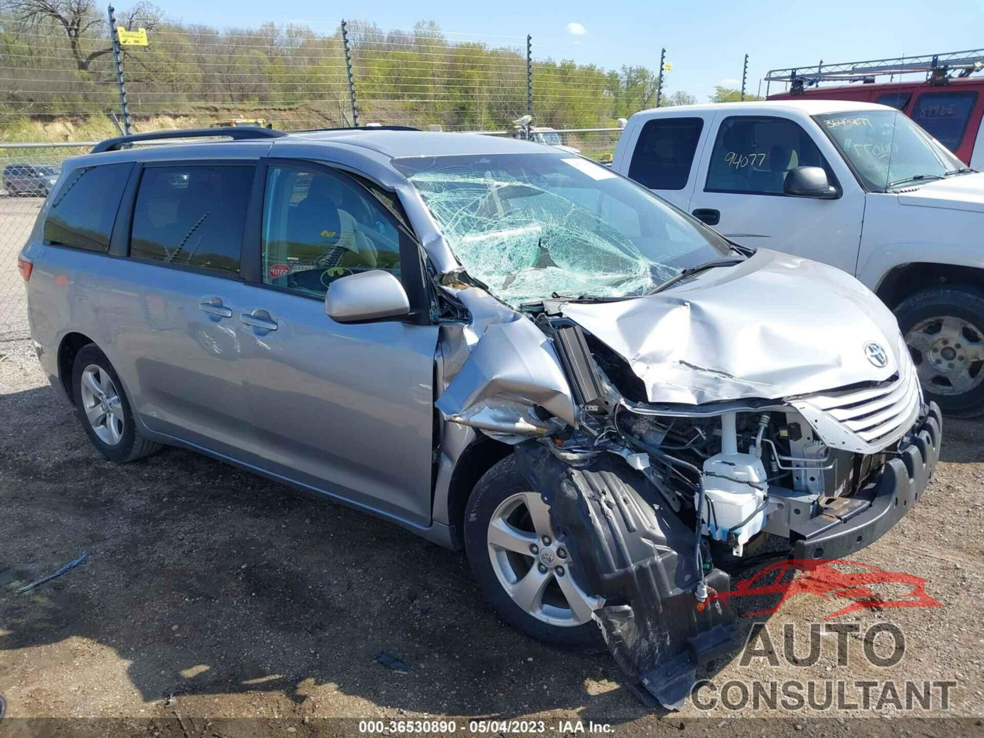 TOYOTA SIENNA 2016 - 5TDKK3DC7GS722825