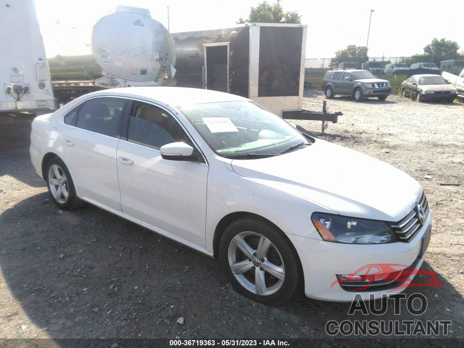 VOLKSWAGEN PASSAT 2015 - 1VWAT7A39FC079217