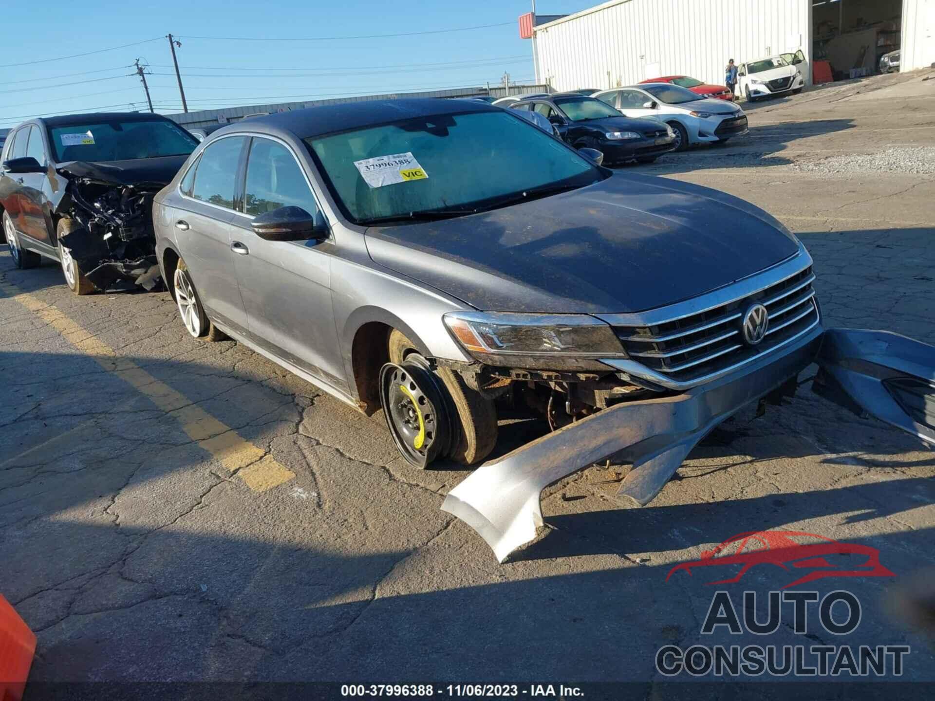 VOLKSWAGEN PASSAT 2020 - 1VWSA7A31LC014108