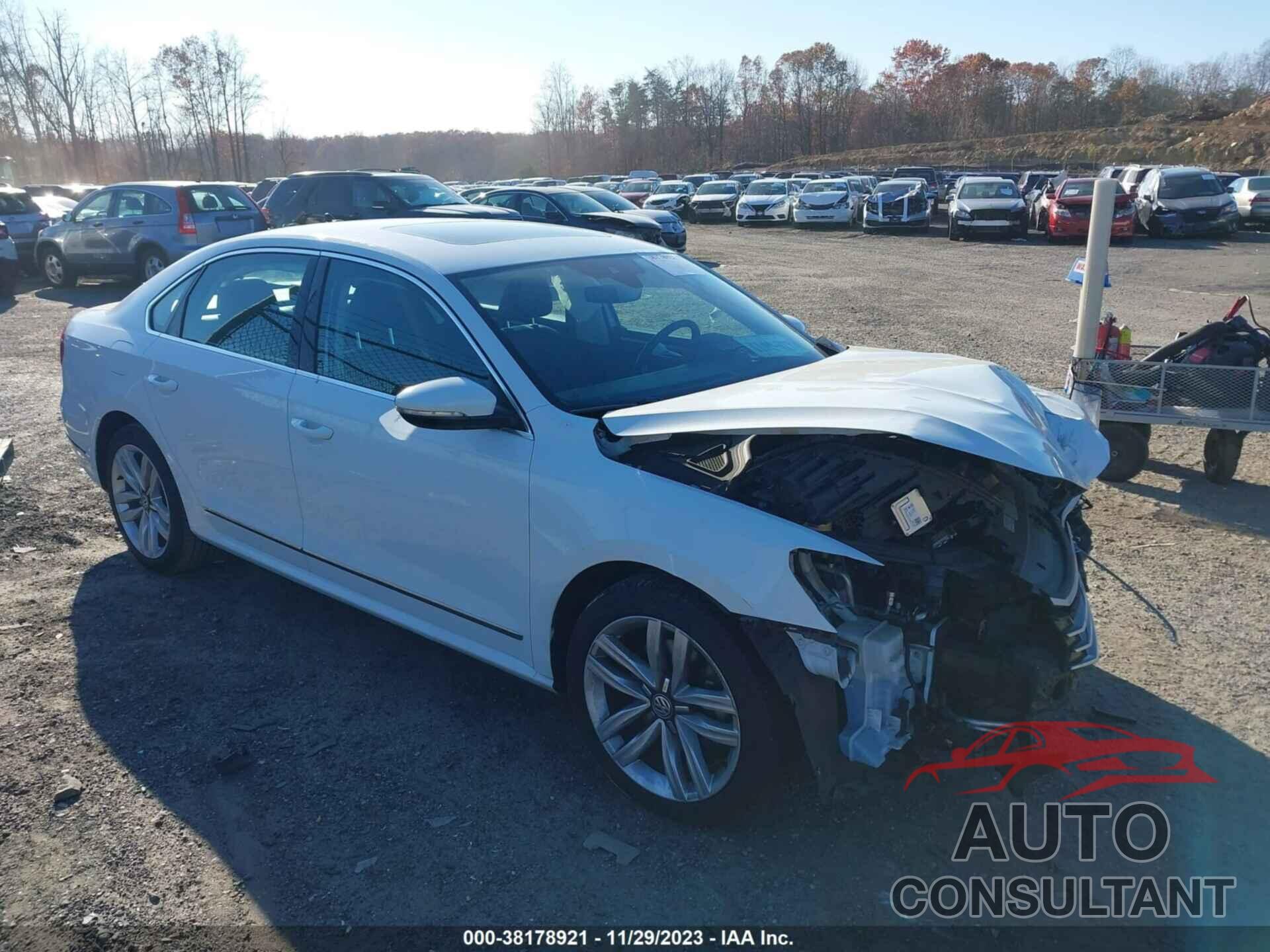 VOLKSWAGEN PASSAT 2017 - 1VWCT7A37HC052710