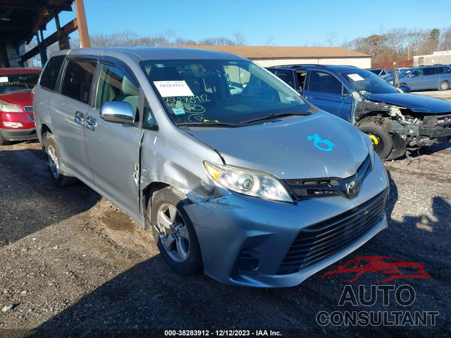 TOYOTA SIENNA 2019 - 5TDZZ3DC0KS987590