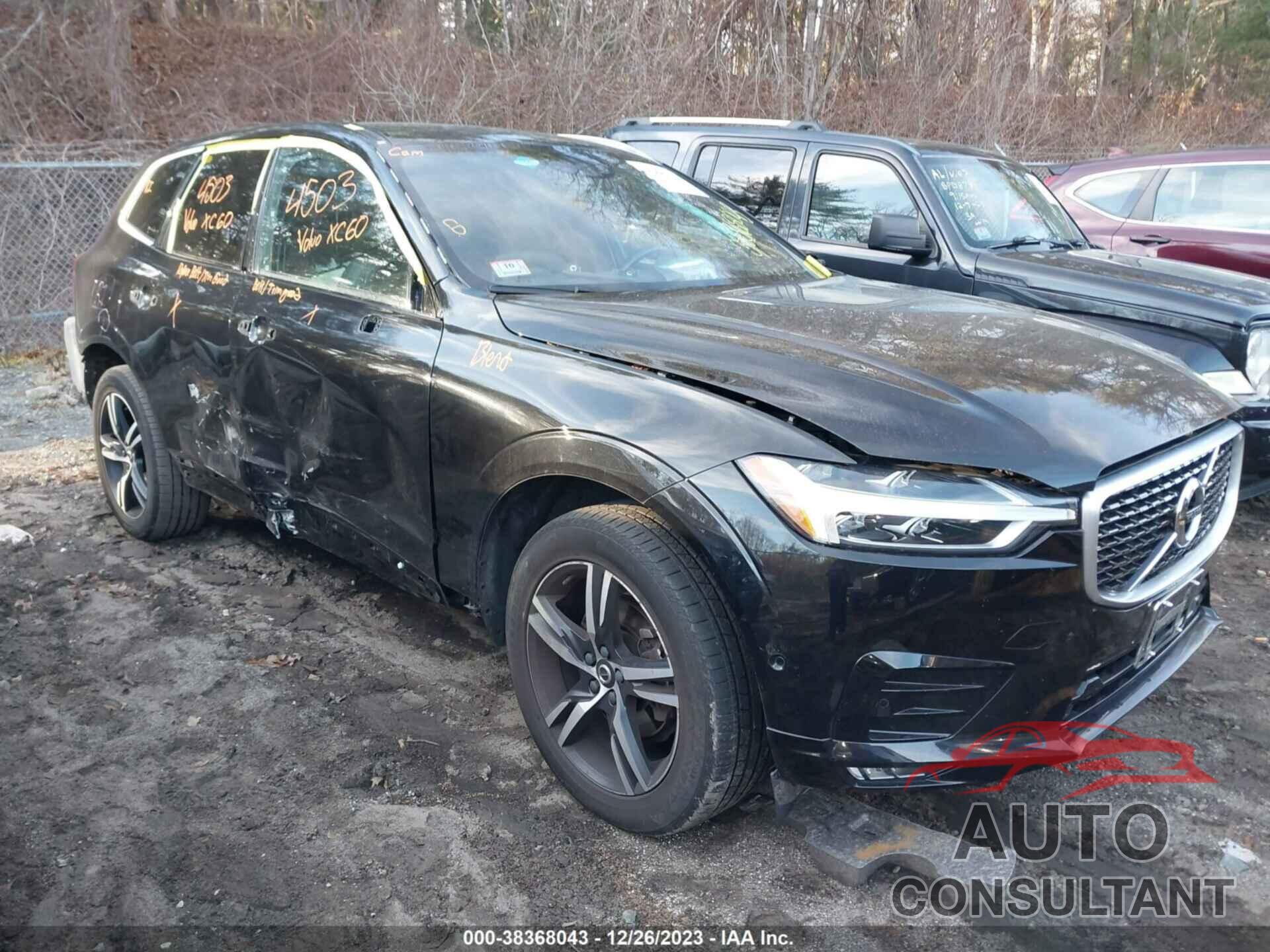 VOLVO XC60 2018 - YV4102RM1J1034852