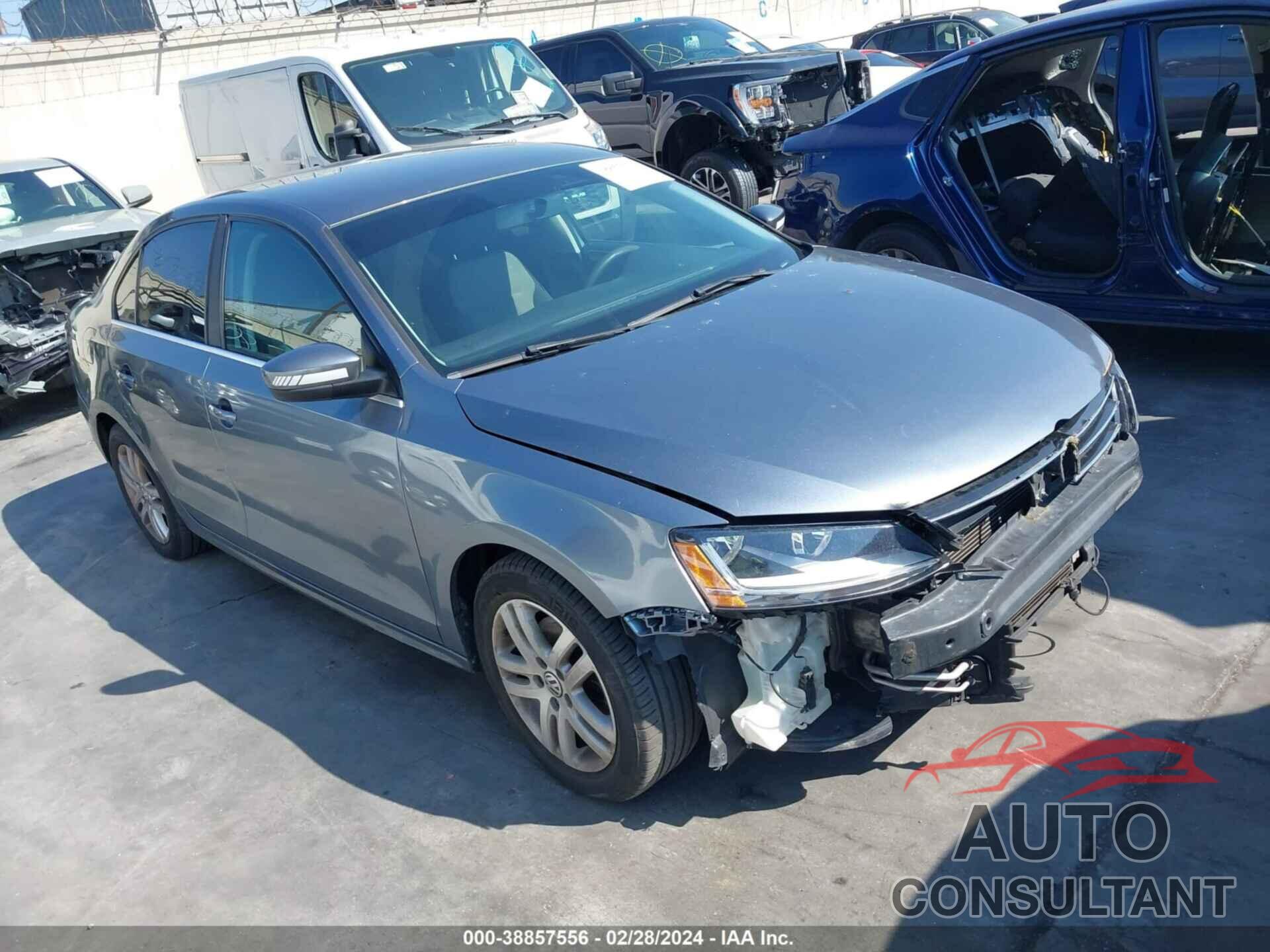VOLKSWAGEN JETTA 2017 - 3VW2B7AJXHM231819