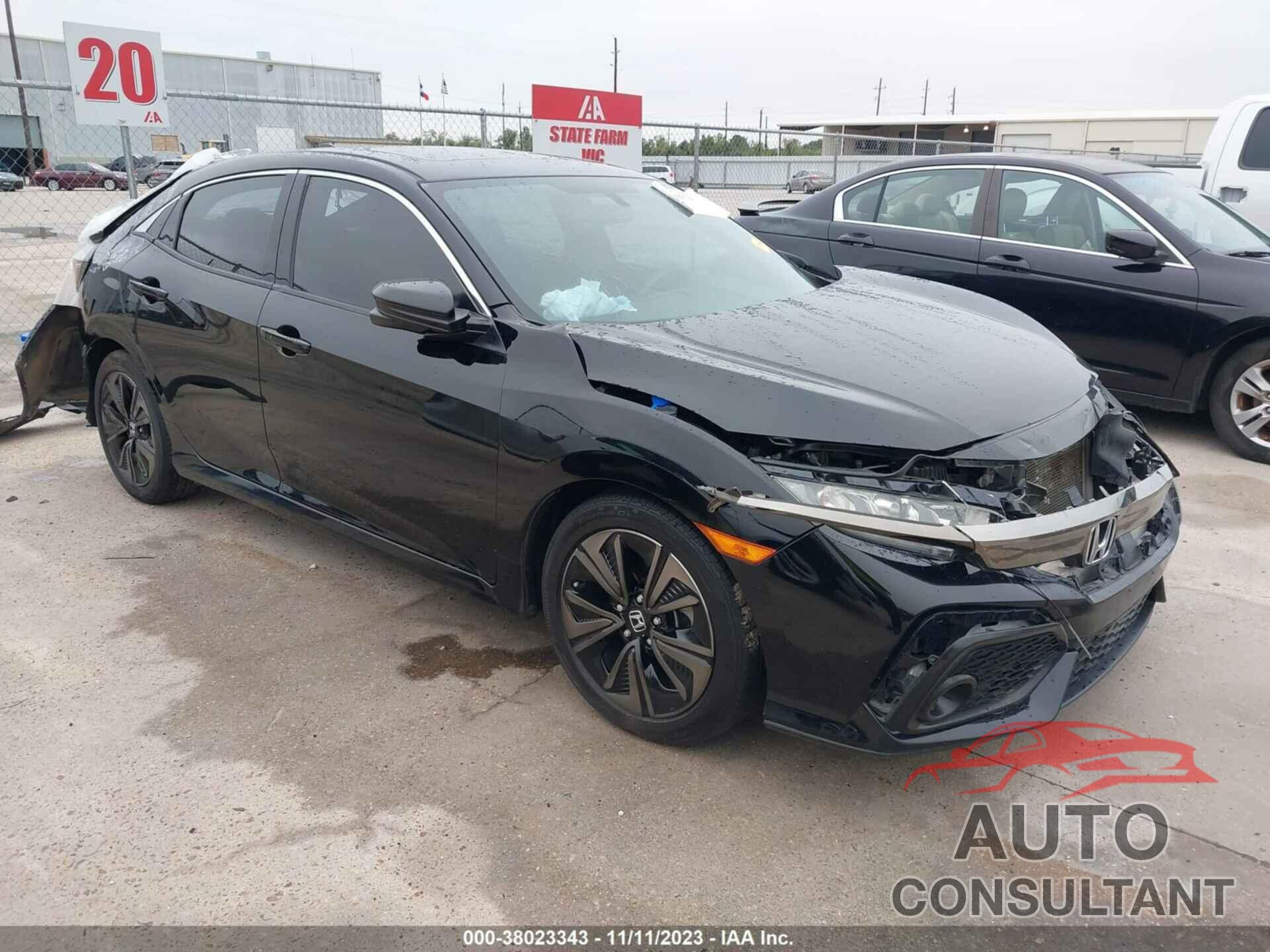 HONDA CIVIC 2018 - SHHFK7H58JU222557