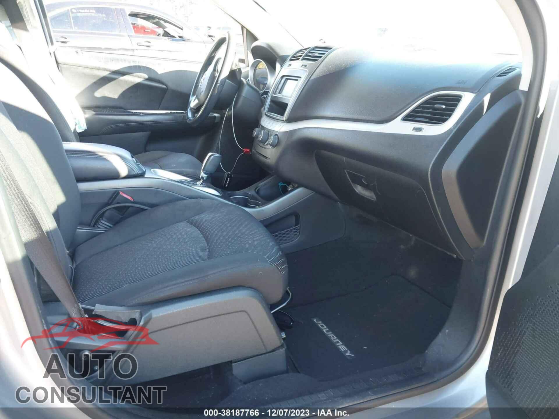 DODGE JOURNEY 2017 - 3C4PDCBB3HT524499