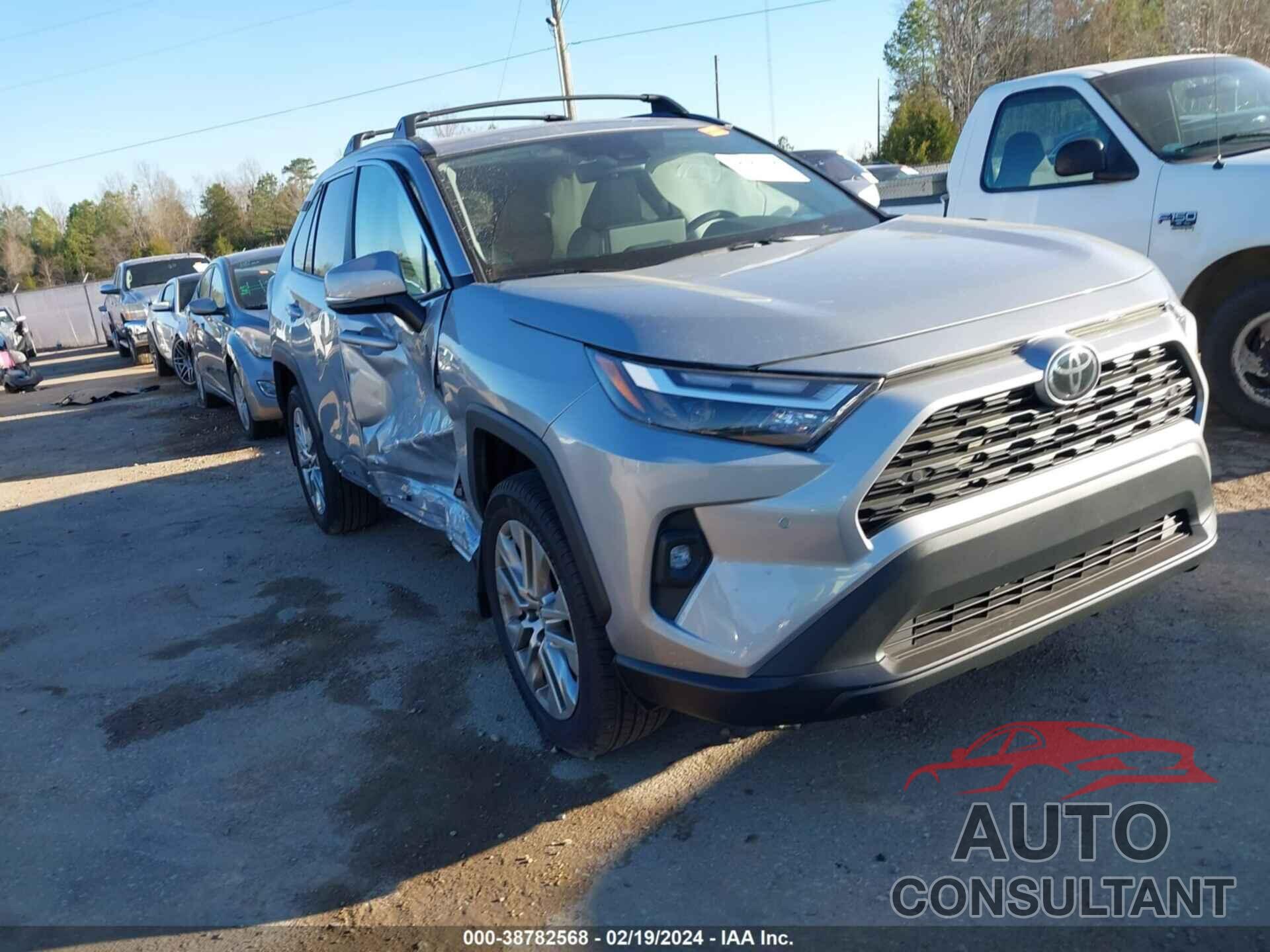 TOYOTA RAV4 2023 - 2T3C1RFV8PW288695