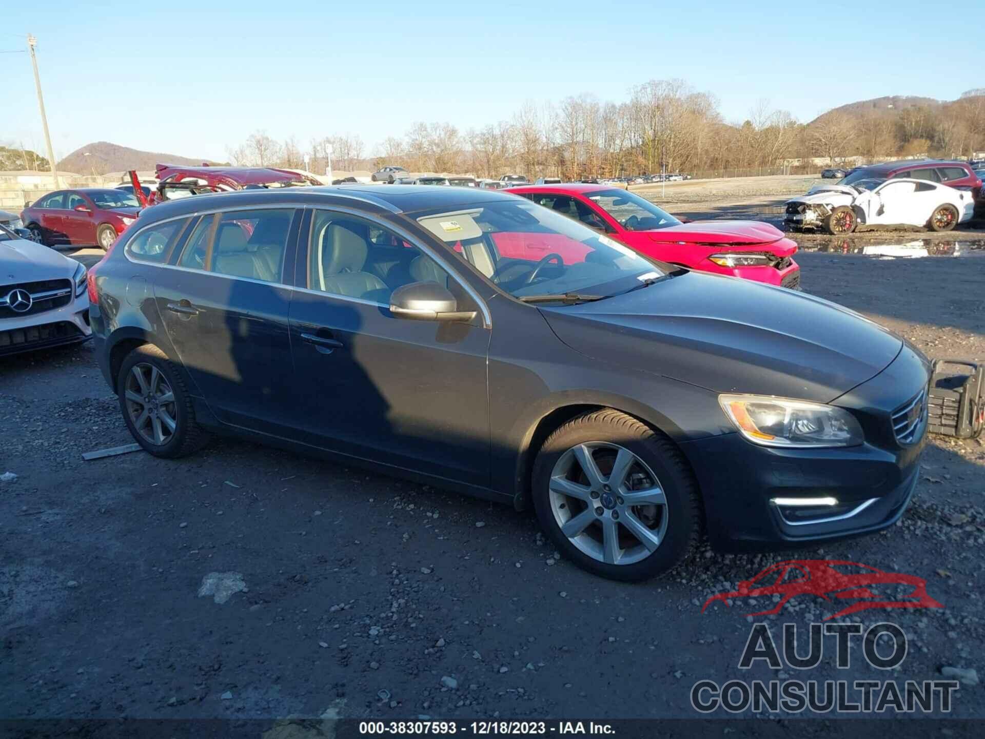 VOLVO V60 2016 - YV140MEM5G1301852