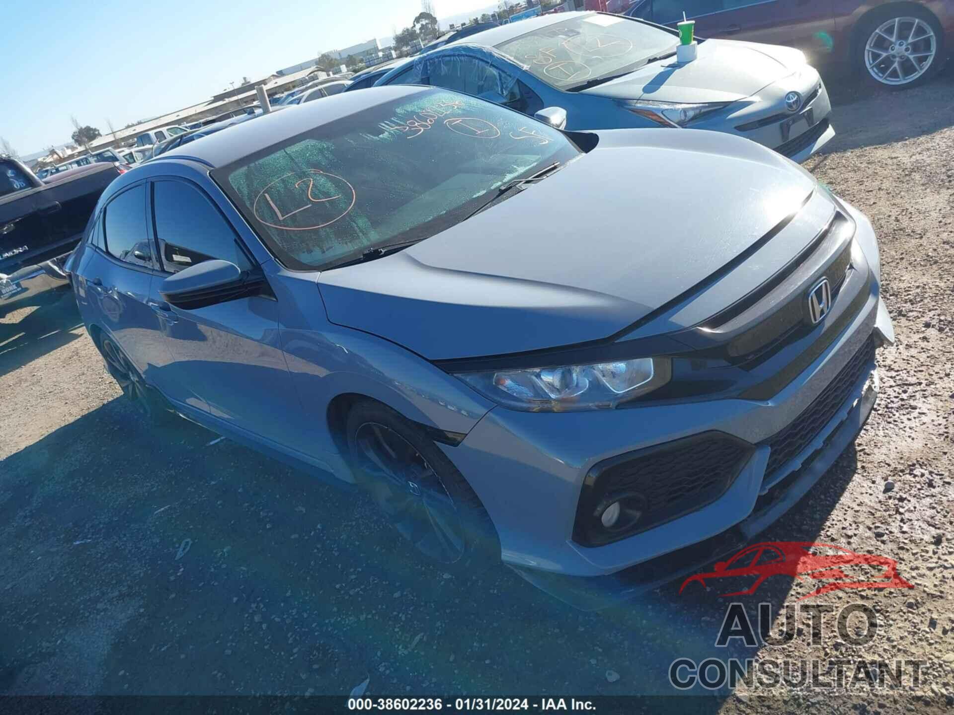 HONDA CIVIC 2018 - SHHFK7G48JU232675