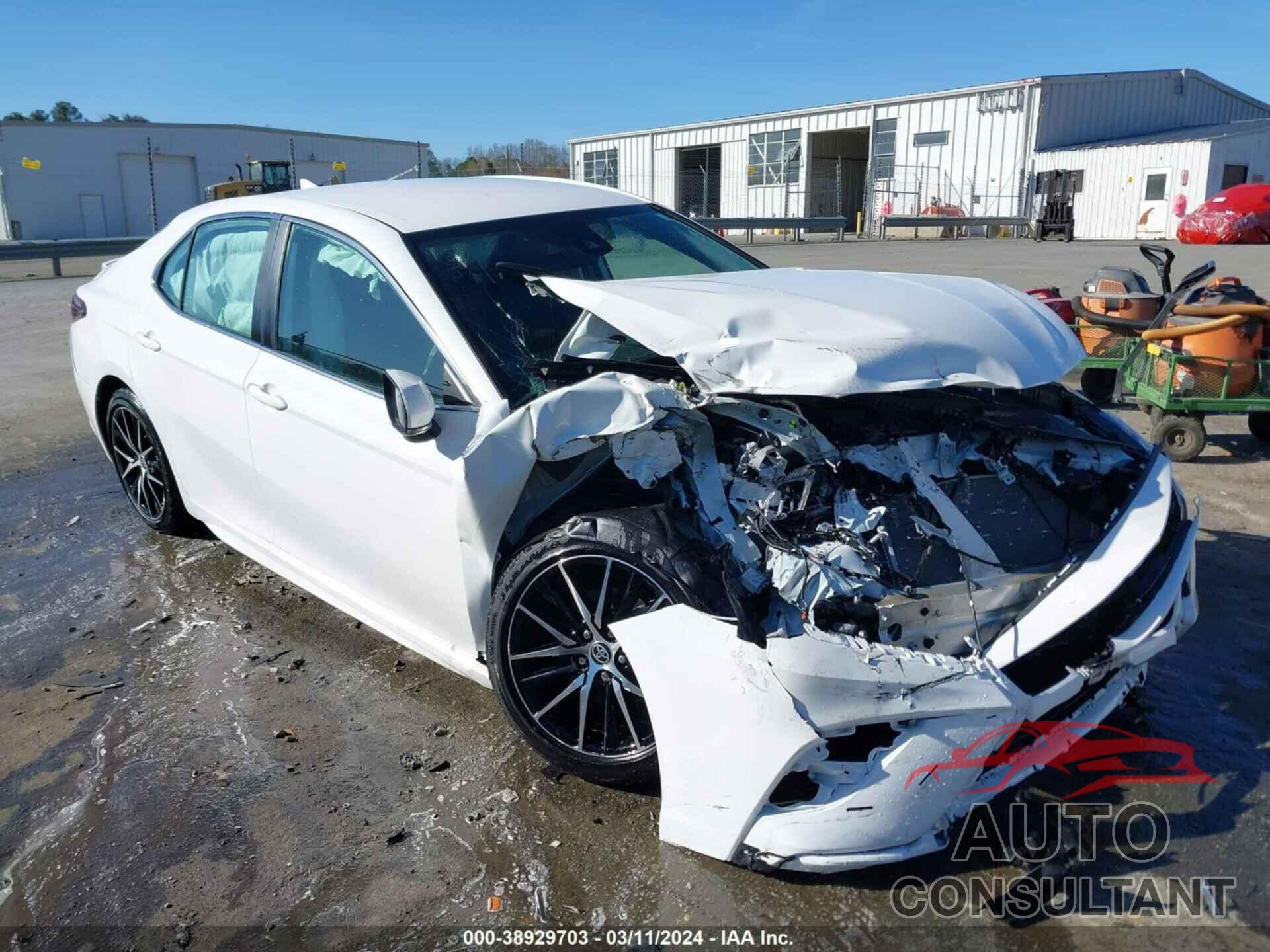 TOYOTA CAMRY 2023 - 4T1G11AKXPU103183