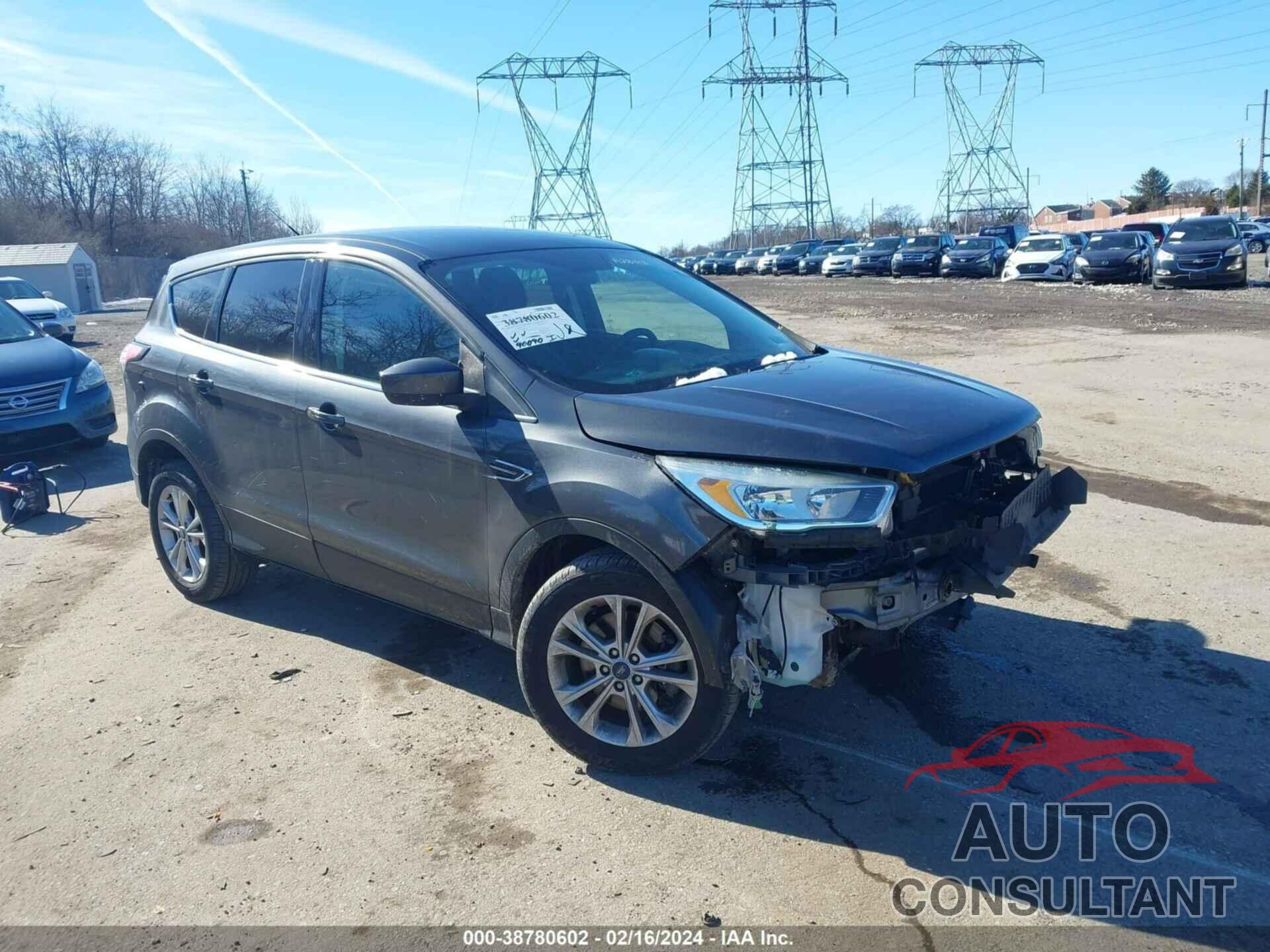 FORD ESCAPE 2017 - 1FMCU9G95HUA28418