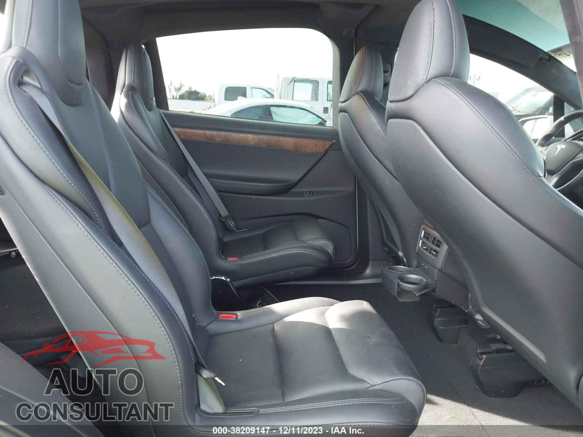TESLA MODEL X 2020 - 5YJXCBE29LF237331