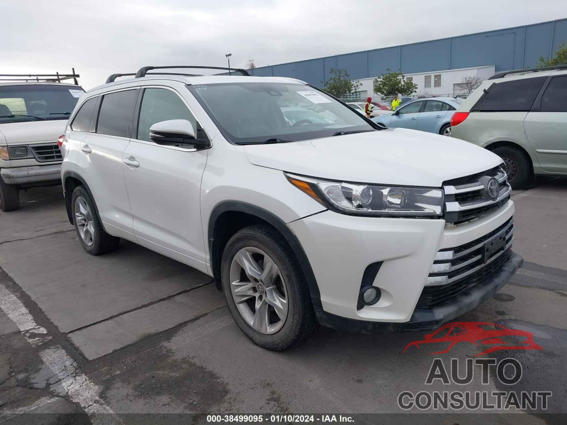 TOYOTA HIGHLANDER 2018 - 5TDDZRFH1JS846130