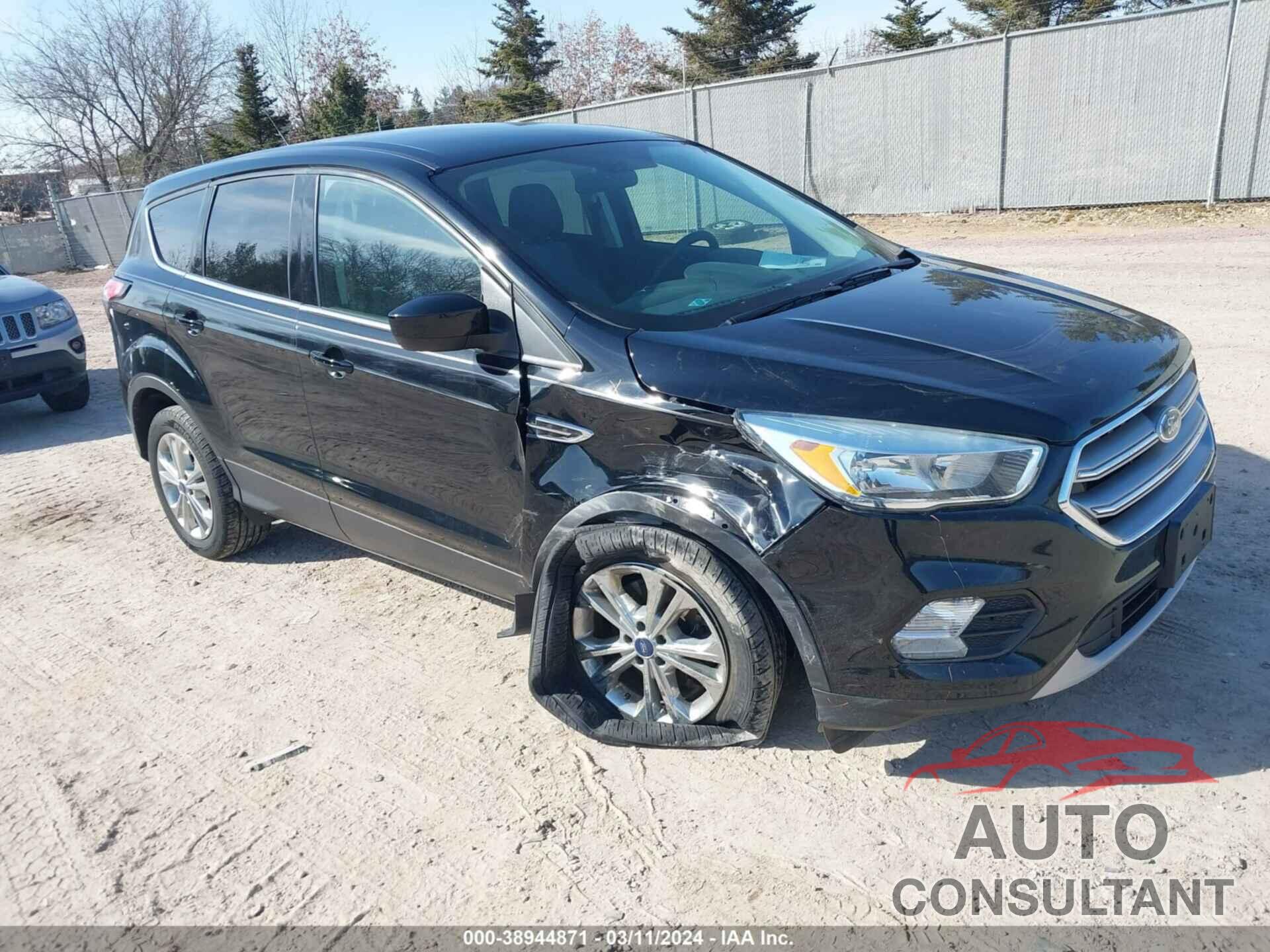 FORD ESCAPE 2017 - 1FMCU9G93HUD16521