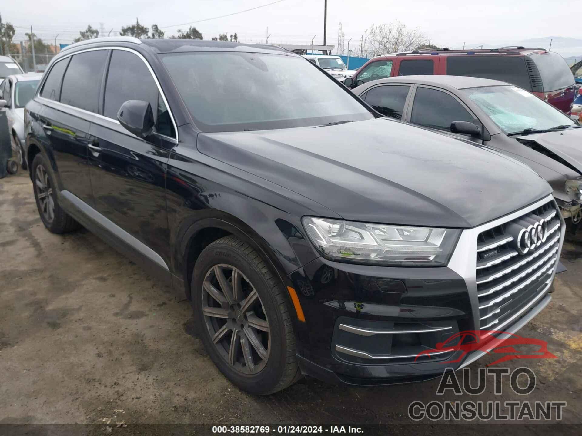 AUDI Q7 2017 - WA1LAAF70HD027329