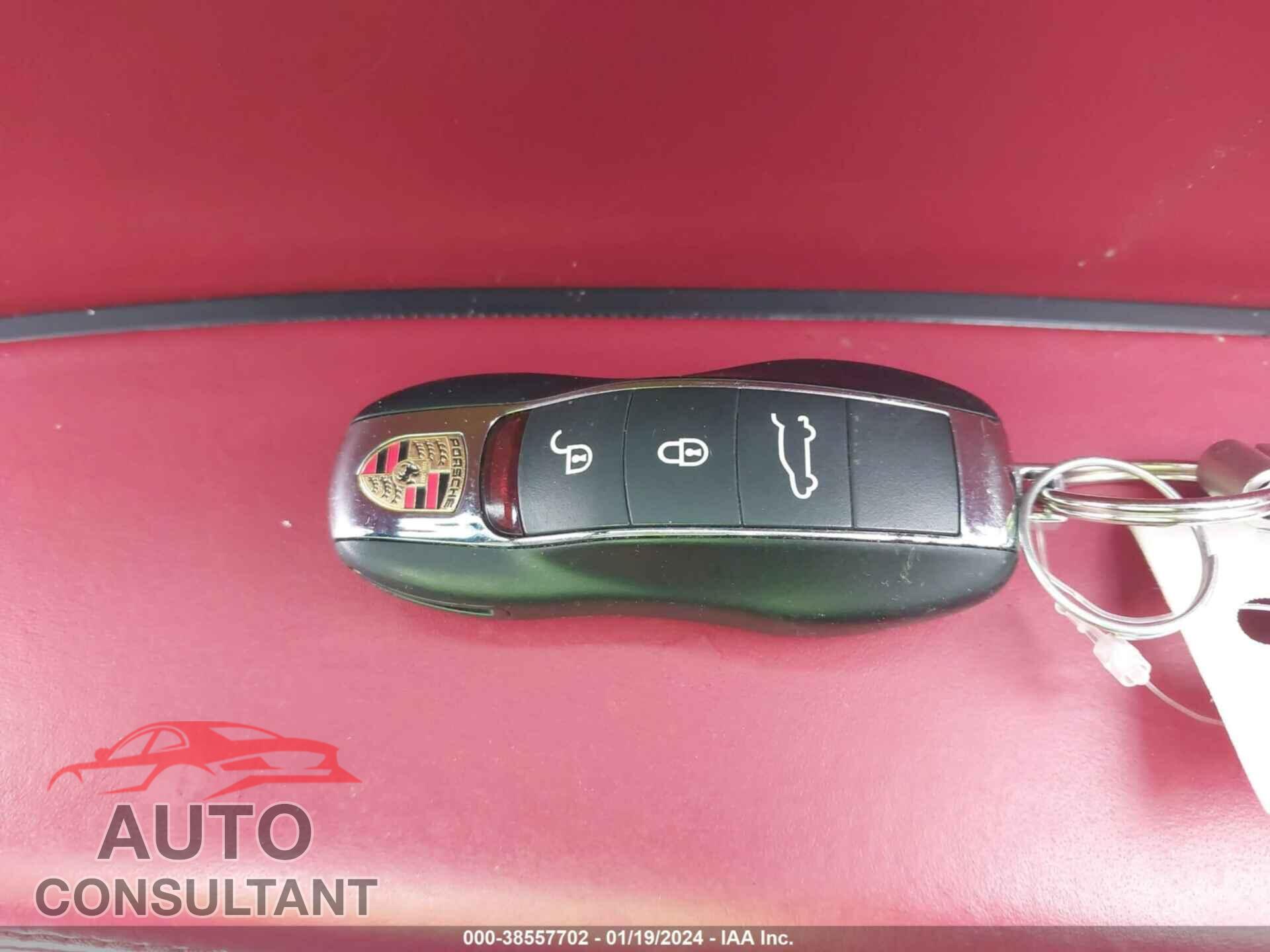 PORSCHE CAYENNE 2017 - WP1AA2A21HKA89038