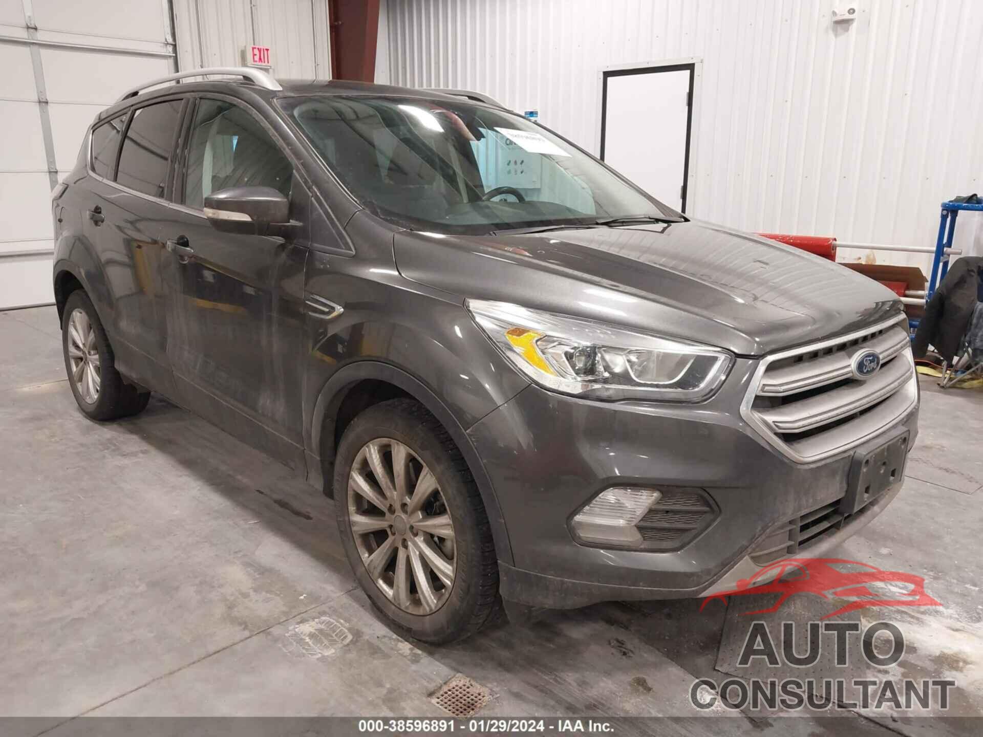 FORD ESCAPE 2017 - 1FMCU9J93HUA64343