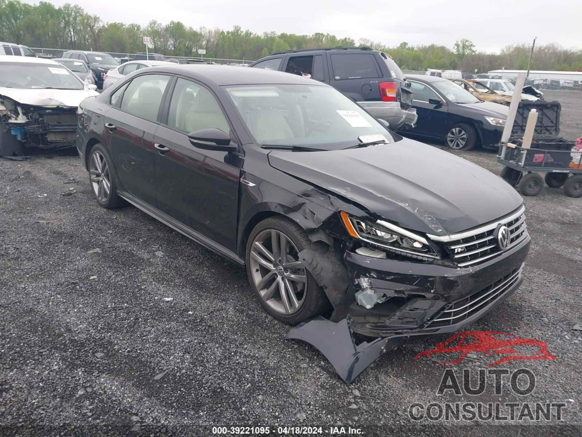 VOLKSWAGEN PASSAT 2018 - 1VWAA7A38JC048426
