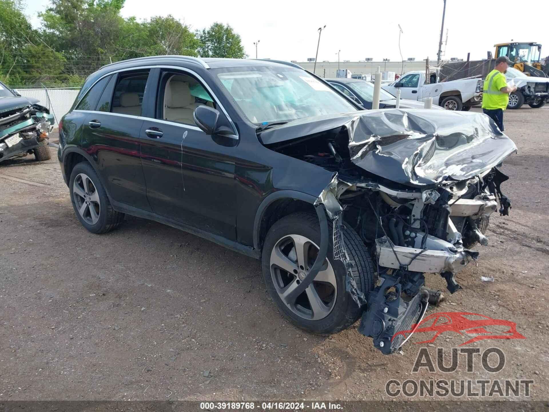 MERCEDES-BENZ GLC 300 2016 - WDC0G4JB1GF075892