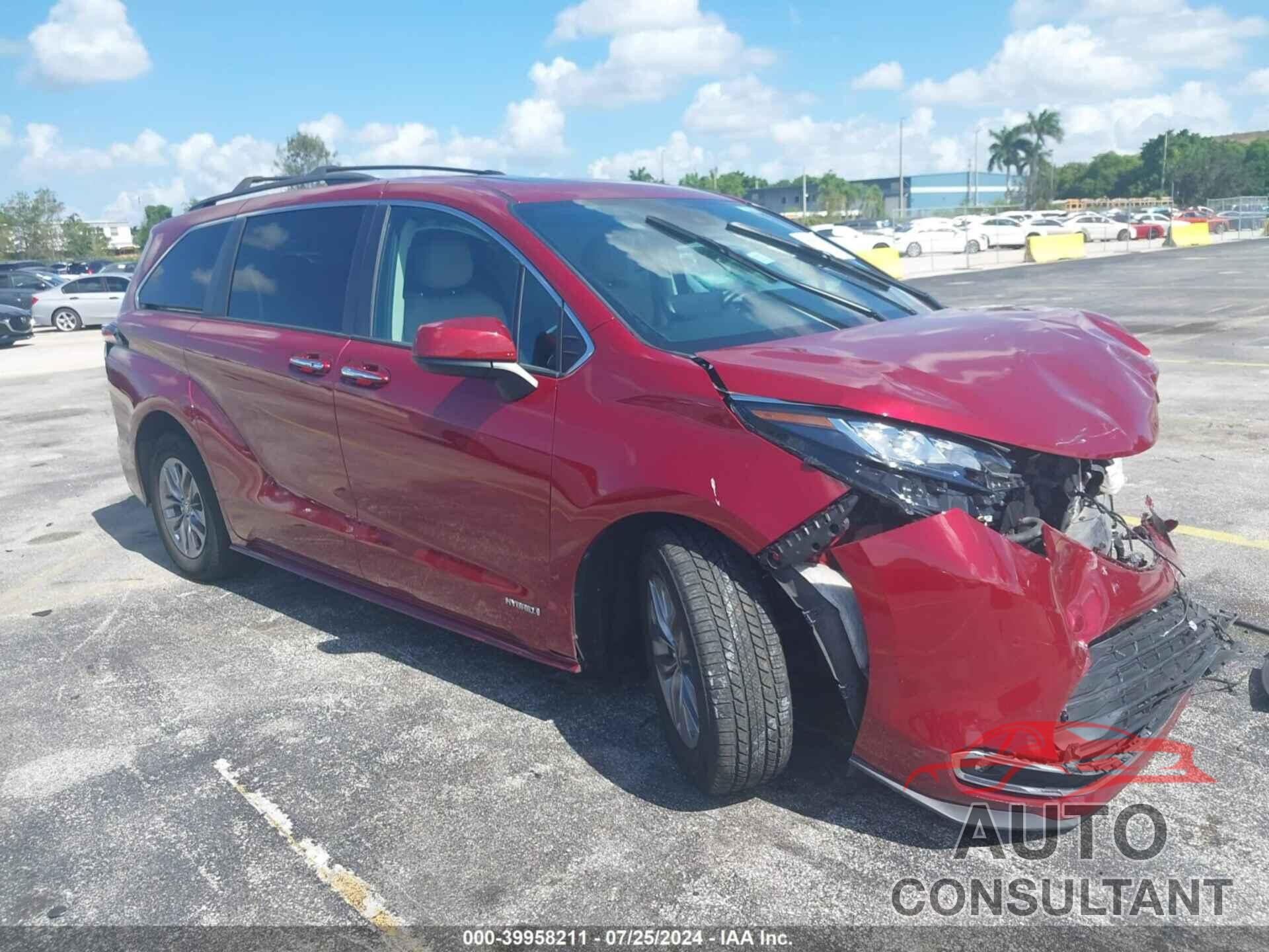 TOYOTA SIENNA 2021 - 5TDJSKFC6MS024298