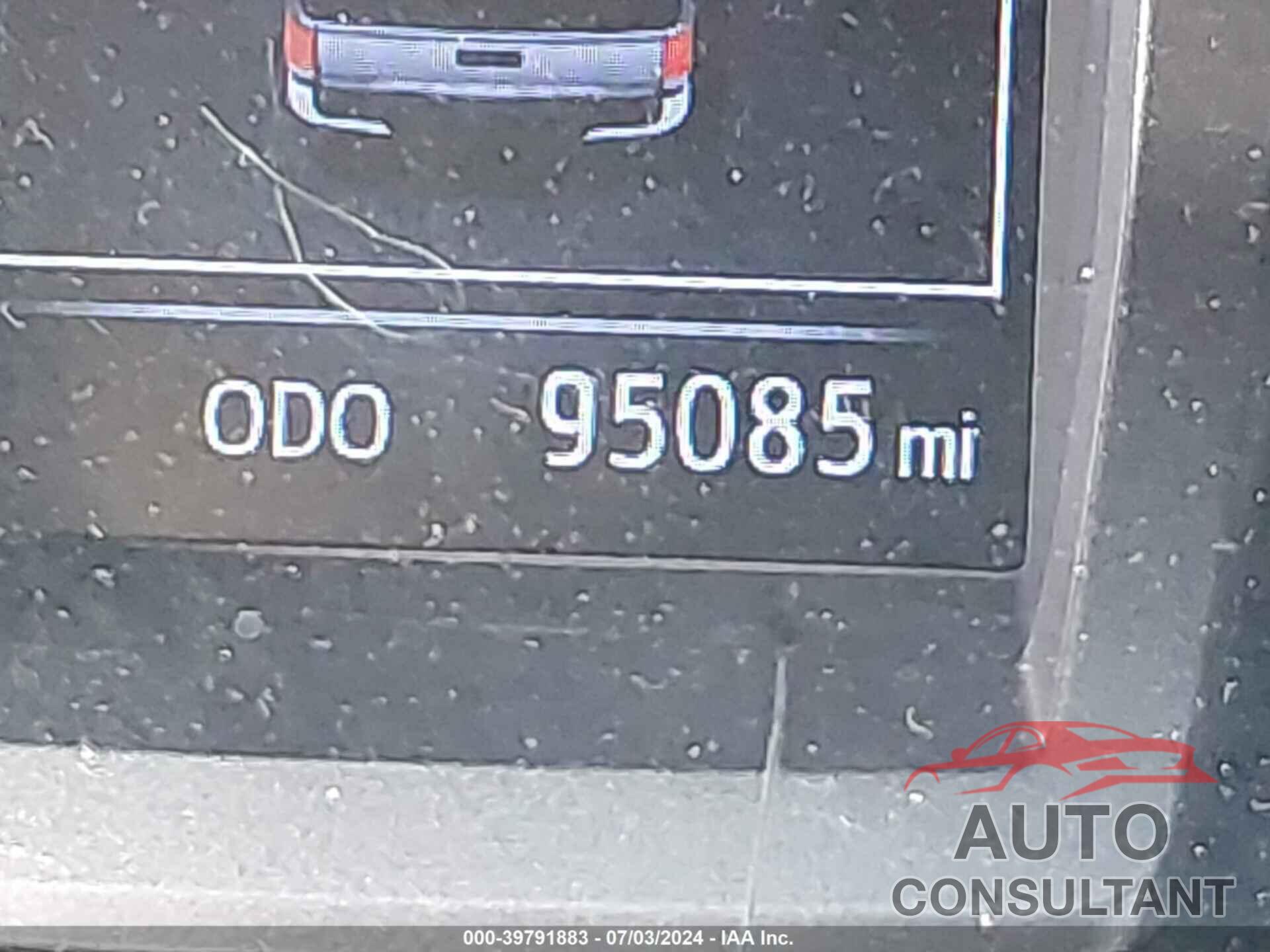 TOYOTA TACOMA 2017 - 5TFCZ5AN0HX110611
