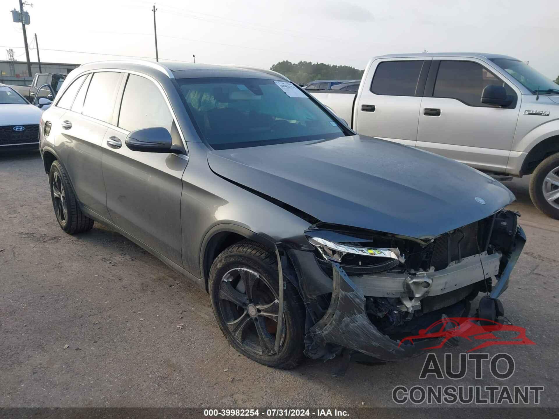 MERCEDES-BENZ GLC 300 2016 - WDC0G4JB3GF015743