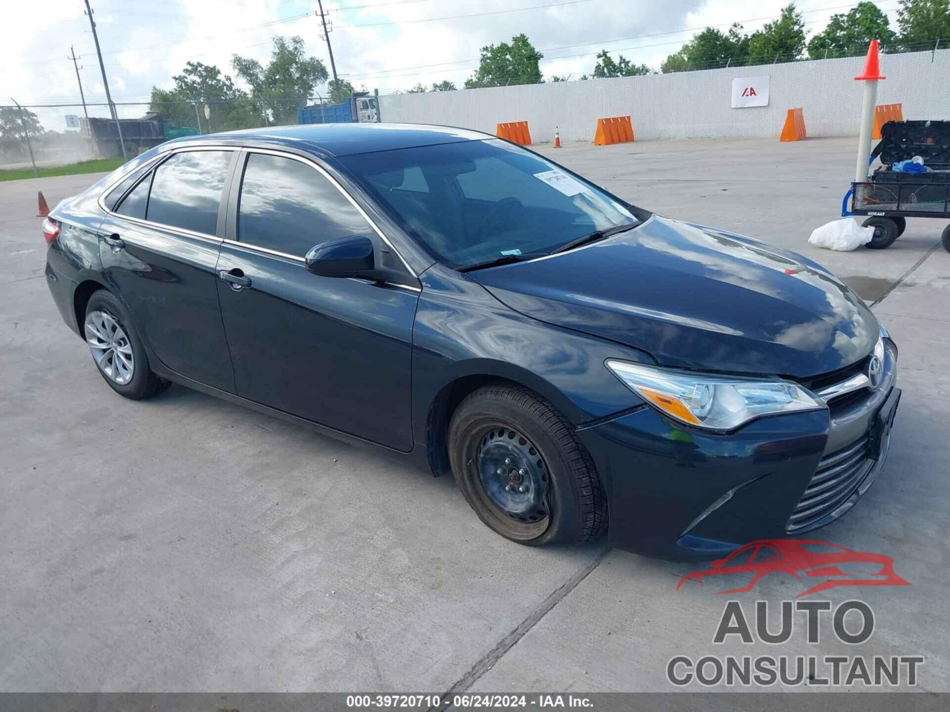 TOYOTA CAMRY 2016 - 4T4BF1FK5GR521659