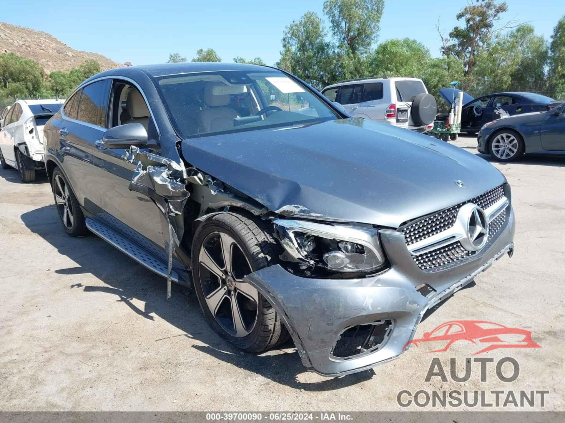 MERCEDES-BENZ GLC 300 COUPE 2018 - WDC0J4KBXJF400515