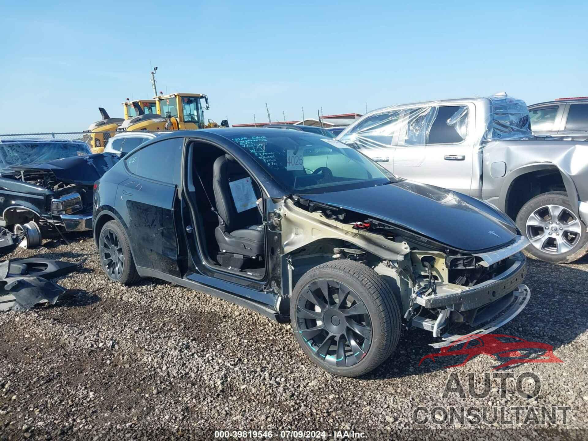 TESLA MODEL Y 2023 - 7SAYGAEE2PF707267