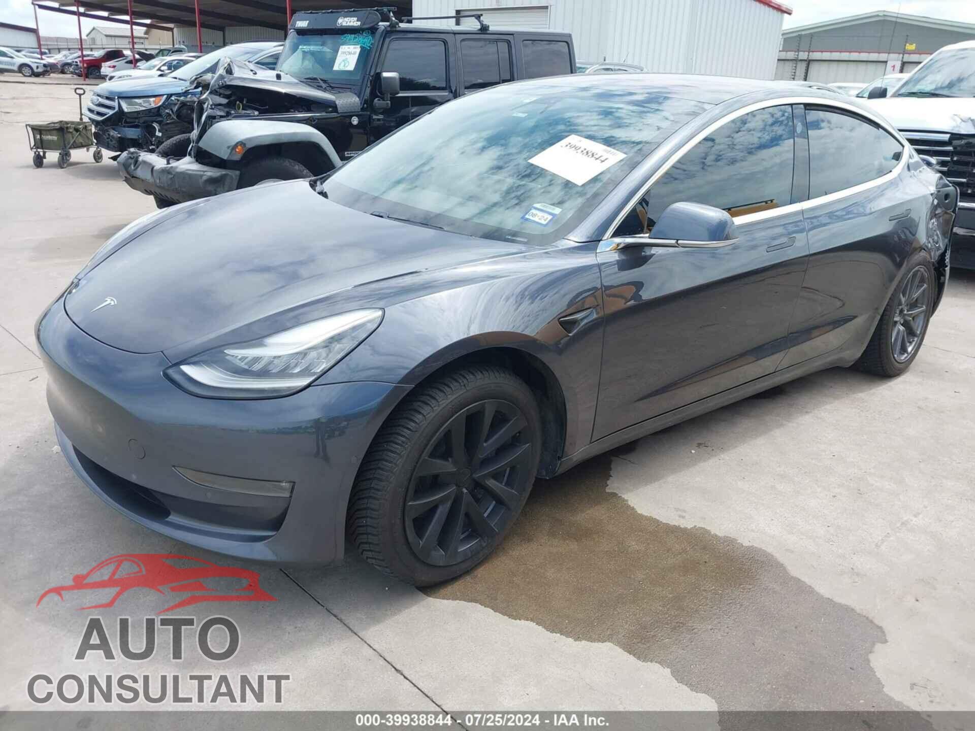 TESLA MODEL 3 2018 - 5YJ3E1EA1JF045327