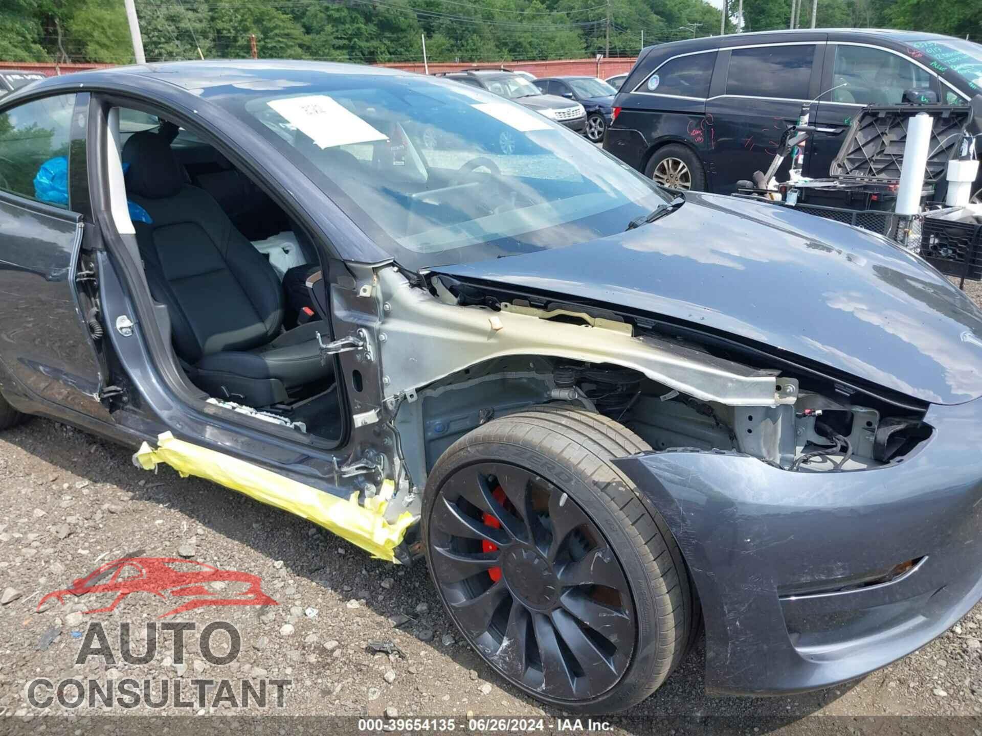 TESLA MODEL 3 2023 - 5YJ3E1EC9PF636712