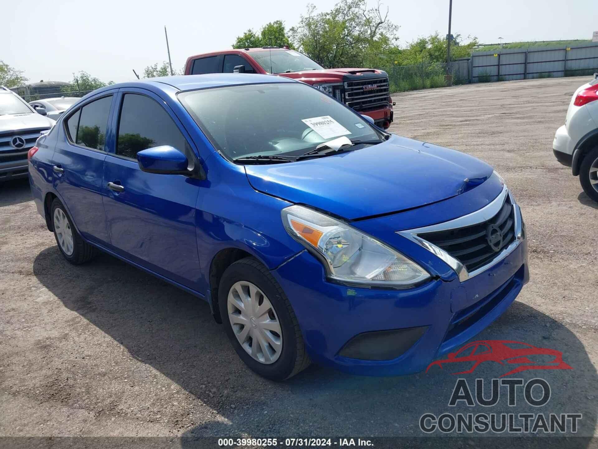 NISSAN VERSA 2017 - 3N1CN7AP0HL880640