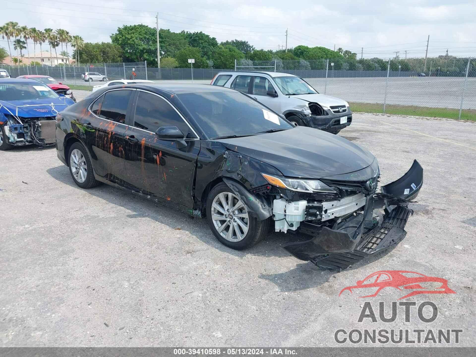 TOYOTA CAMRY 2022 - 4T1C11AK7NU712663