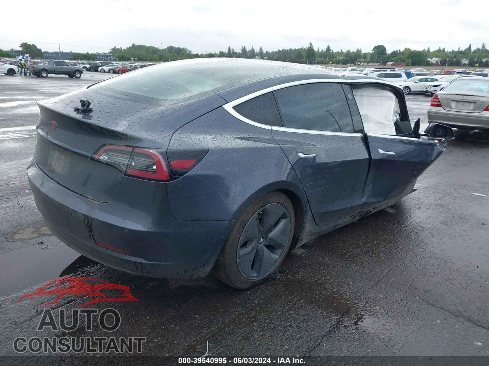 TESLA MODEL 3 2018 - 5YJ3E1EA3JF102112