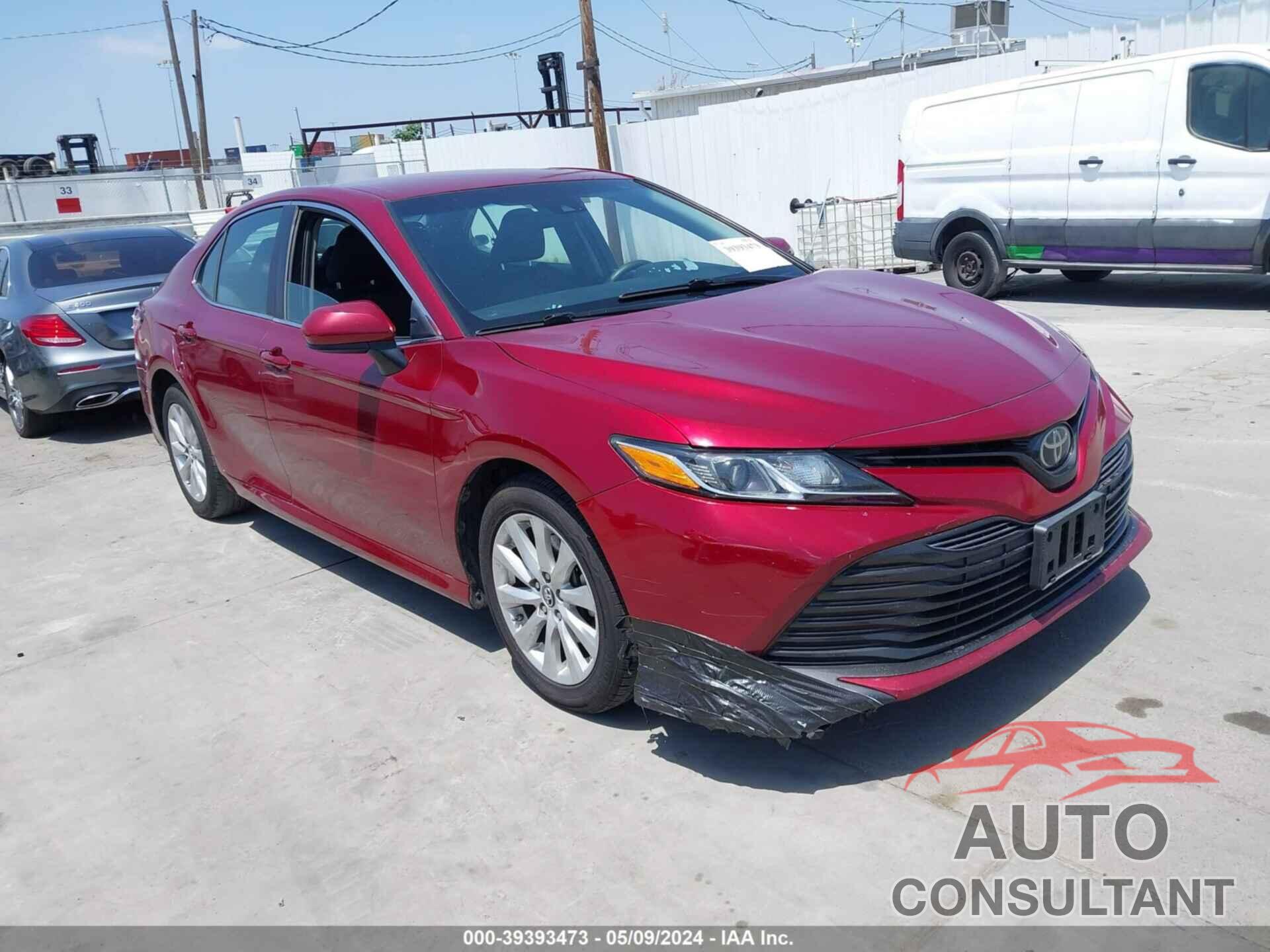 TOYOTA CAMRY 2018 - 4T1B11HK2JU560111