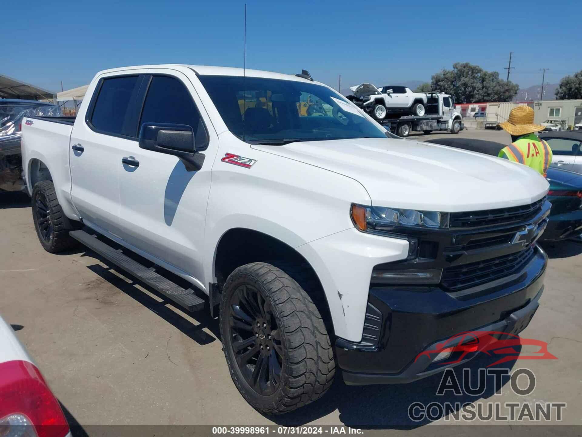 CHEVROLET SILVERADO 1500 2020 - 1GCPYFED6LZ362937