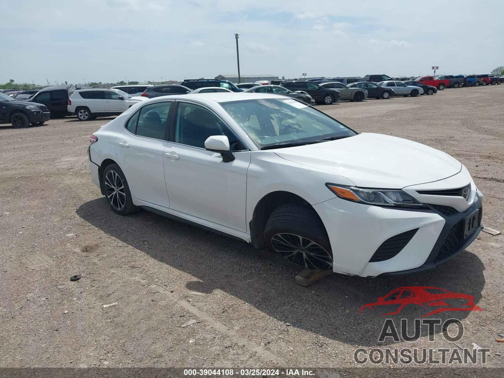 TOYOTA CAMRY 2020 - 4T1G11AK1LU508052