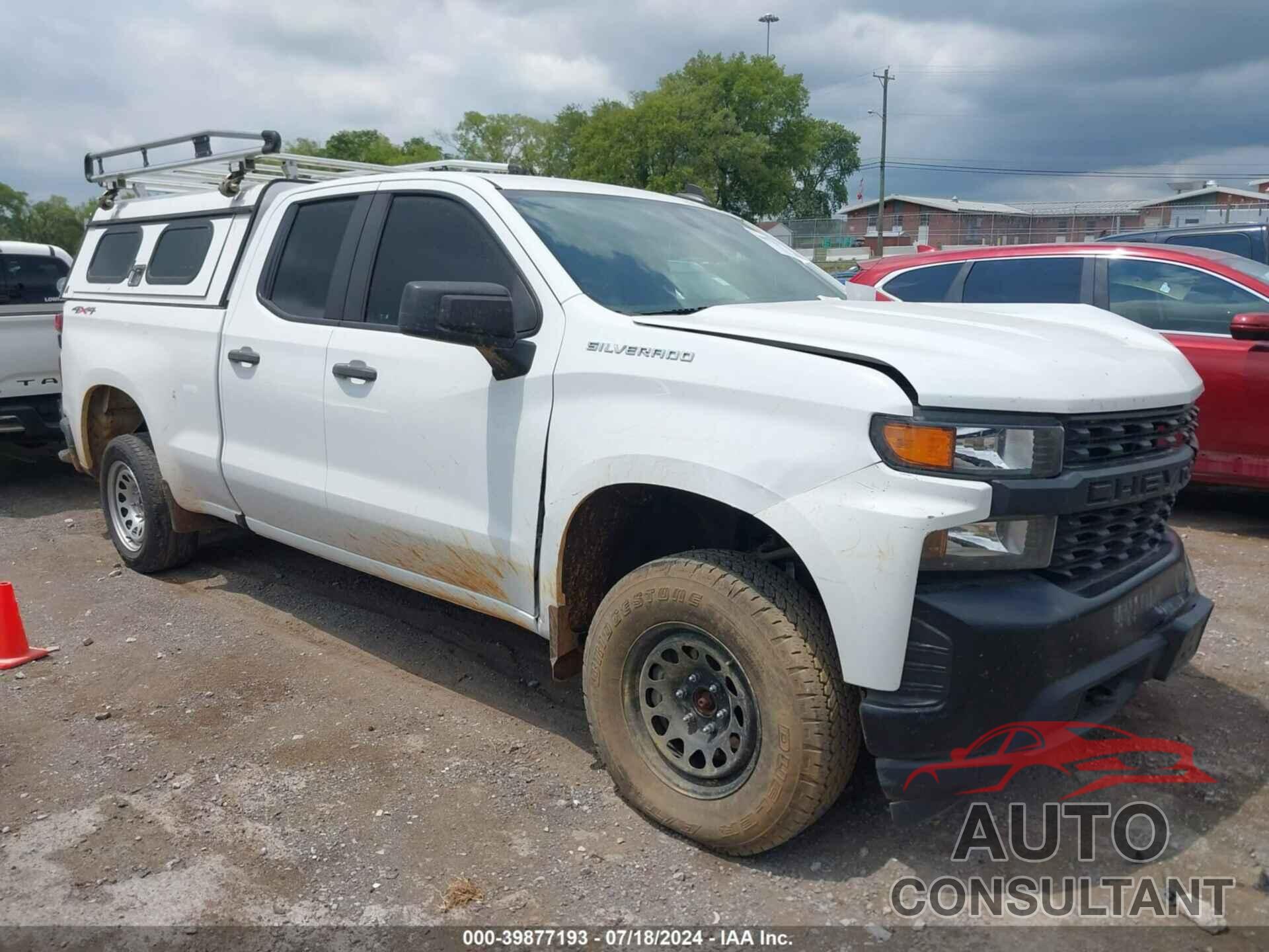 CHEVROLET SILVERADO 1500 2019 - 1GCRYAEF8KZ290134