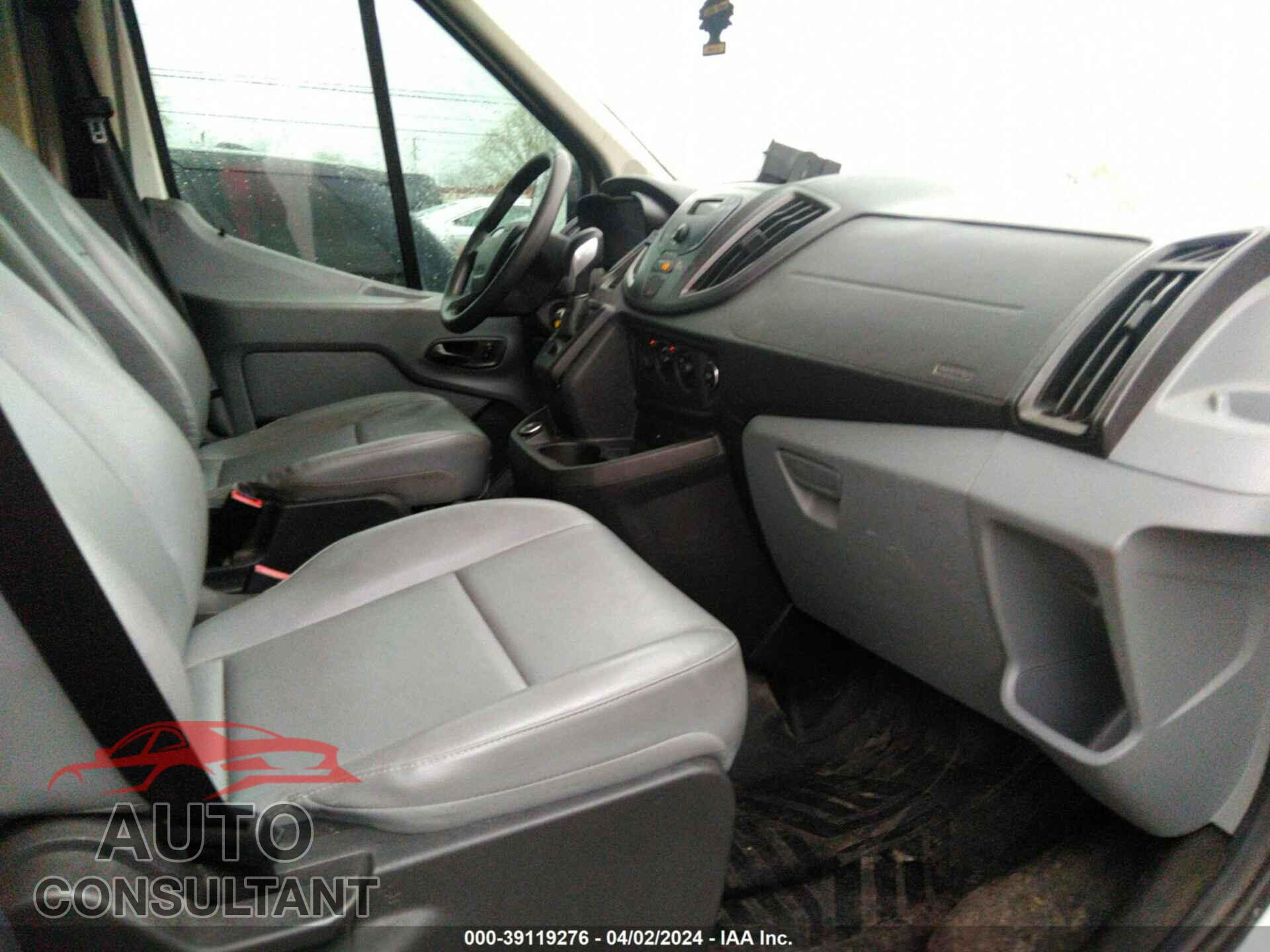 FORD TRANSIT 2017 - 1FTYR2CM8HKA22332