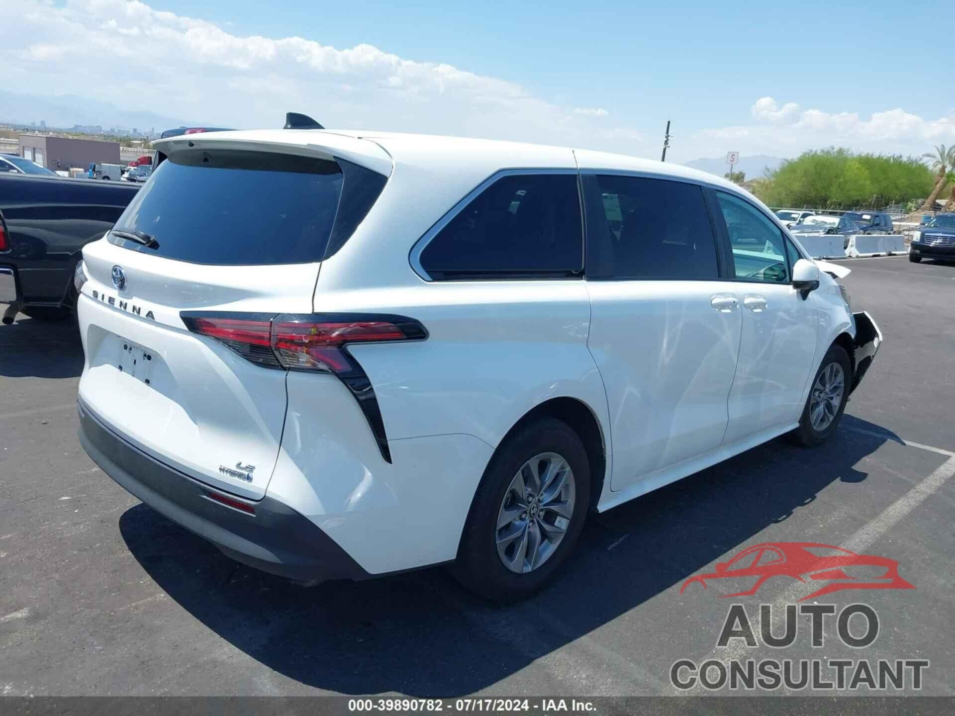 TOYOTA SIENNA 2022 - 5TDKRKEC7NS118743