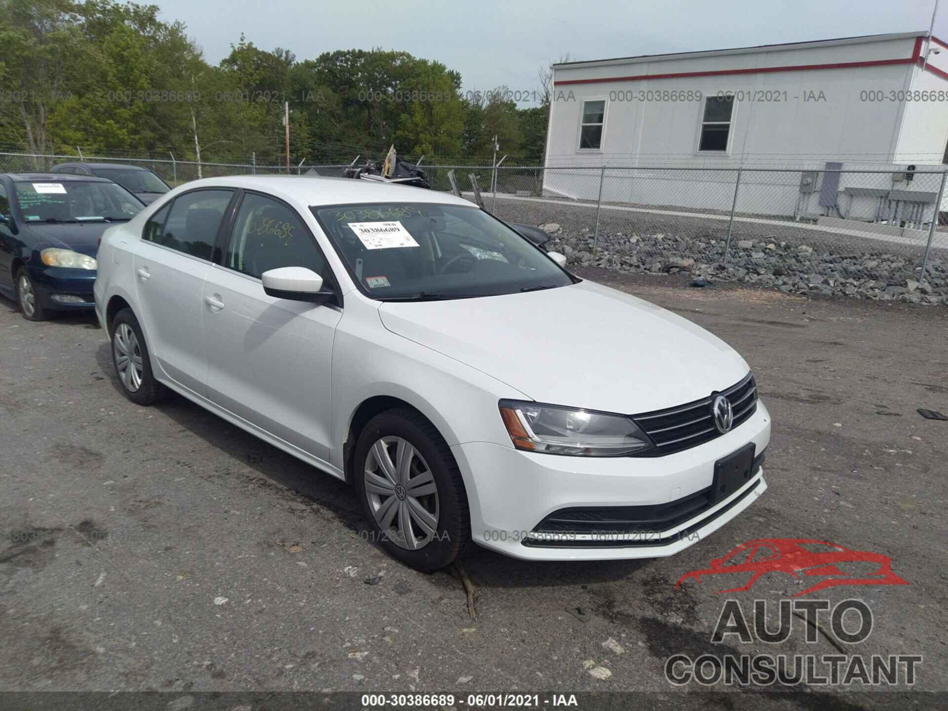 VOLKSWAGEN JETTA 2017 - 3VW2B7AJ4HM383658