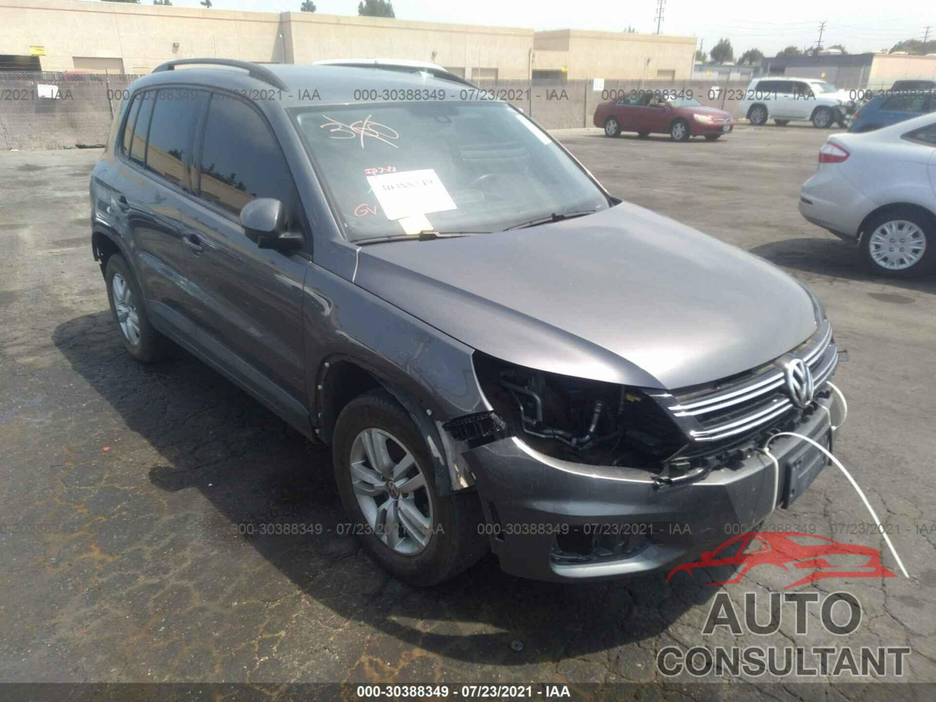 VOLKSWAGEN TIGUAN 2017 - WVGAV7AX8HK025900