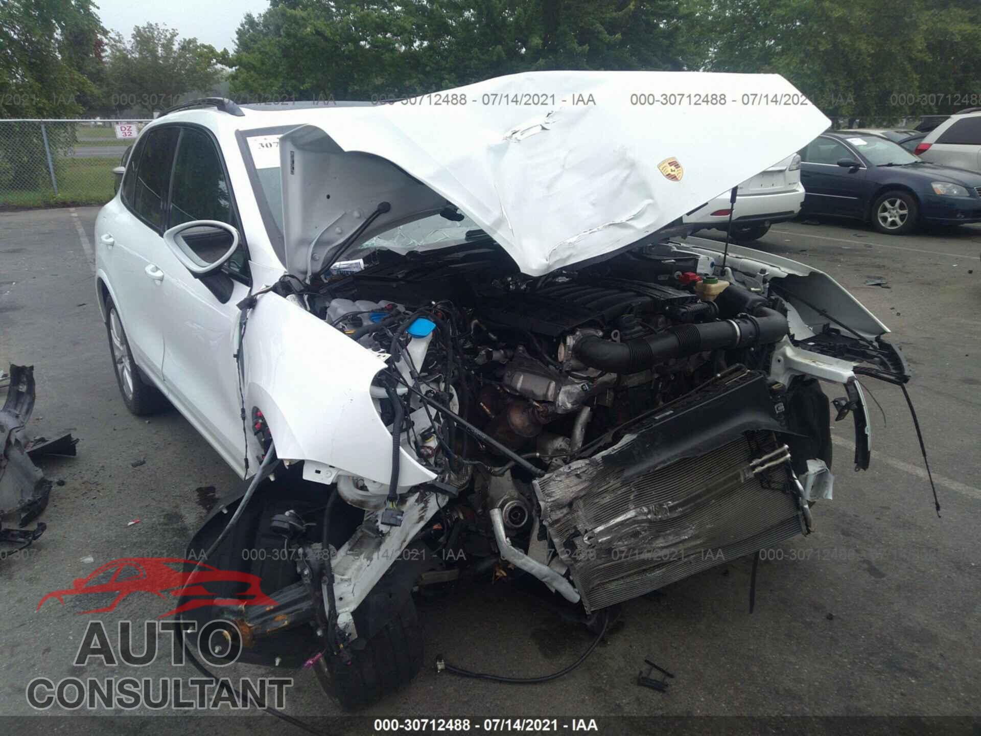 PORSCHE CAYENNE 2017 - WP1AA2A23HKA84634