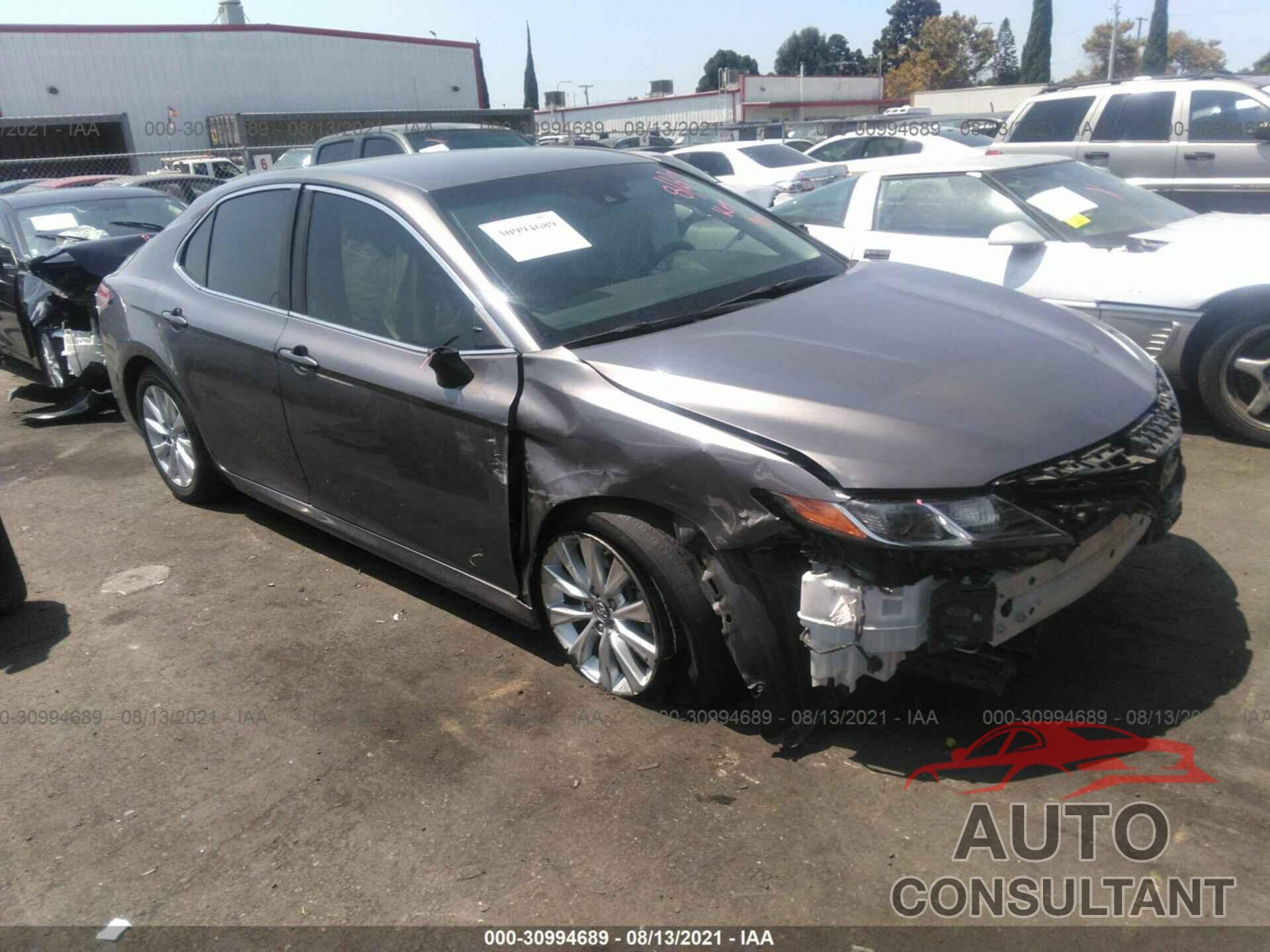 TOYOTA CAMRY 2018 - 4T1B11HK7JU656820