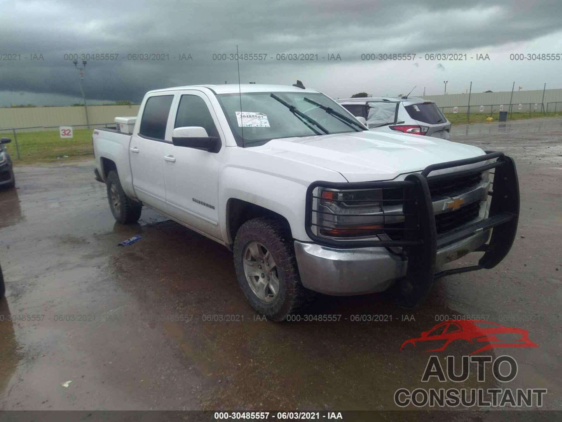 CHEVROLET SILVERADO 1500 2018 - 3GCUKREC0JG284410