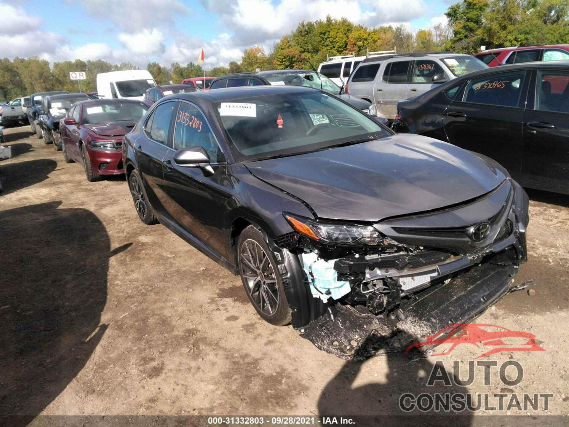 TOYOTA CAMRY 2021 - 4T1G11BK5MU046188